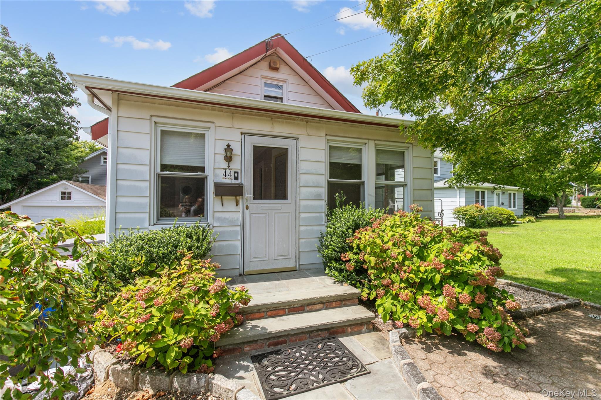44 Perry Avenue Property Photo 2