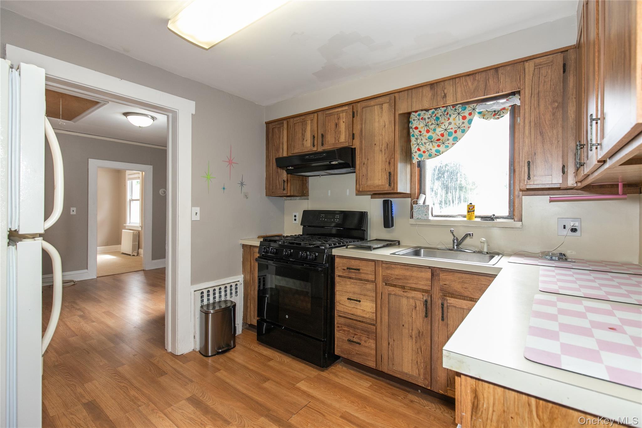 44 Perry Avenue Property Photo 12