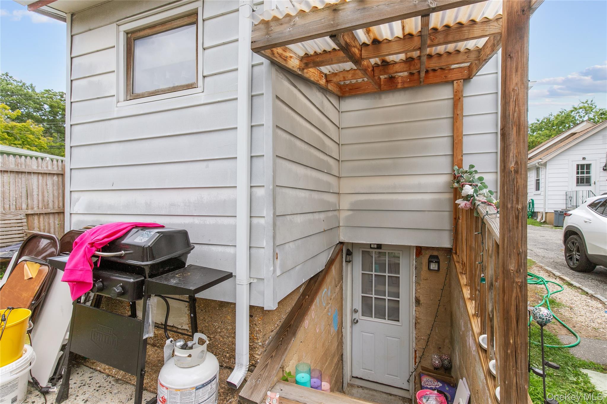 44 Perry Avenue Property Photo 15