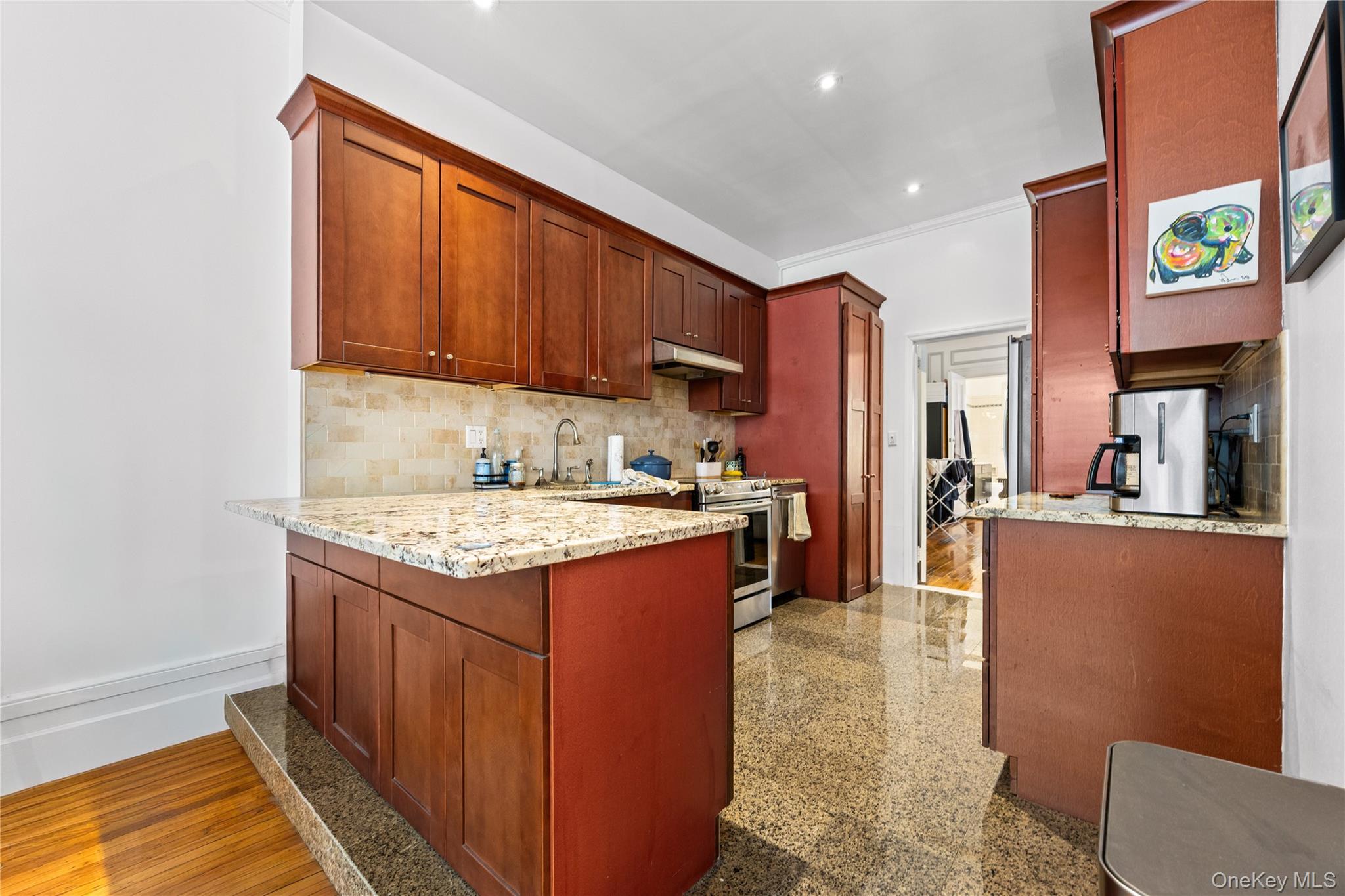 311 W 78th Street Property Photo 8