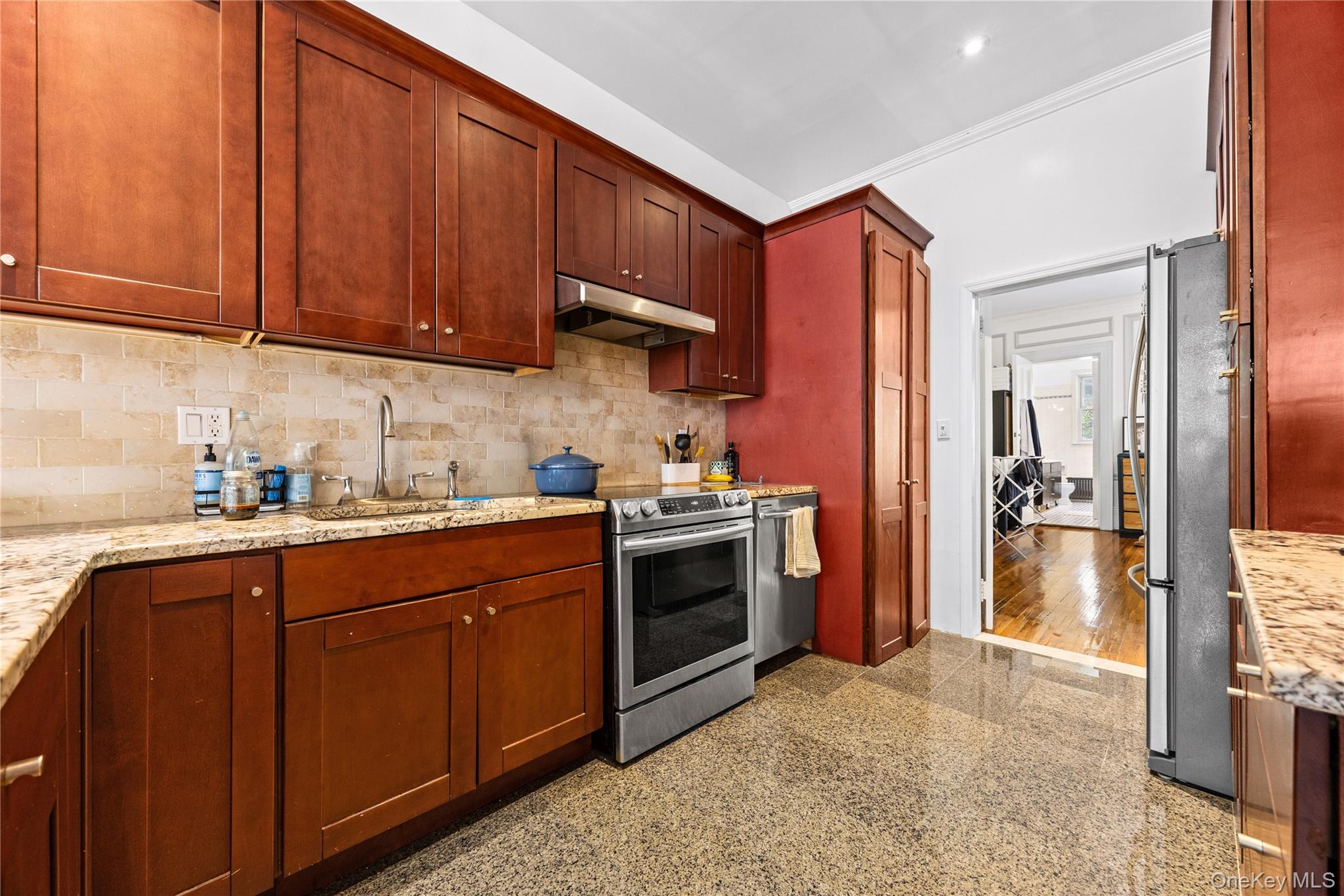 311 W 78th Street Property Photo 9
