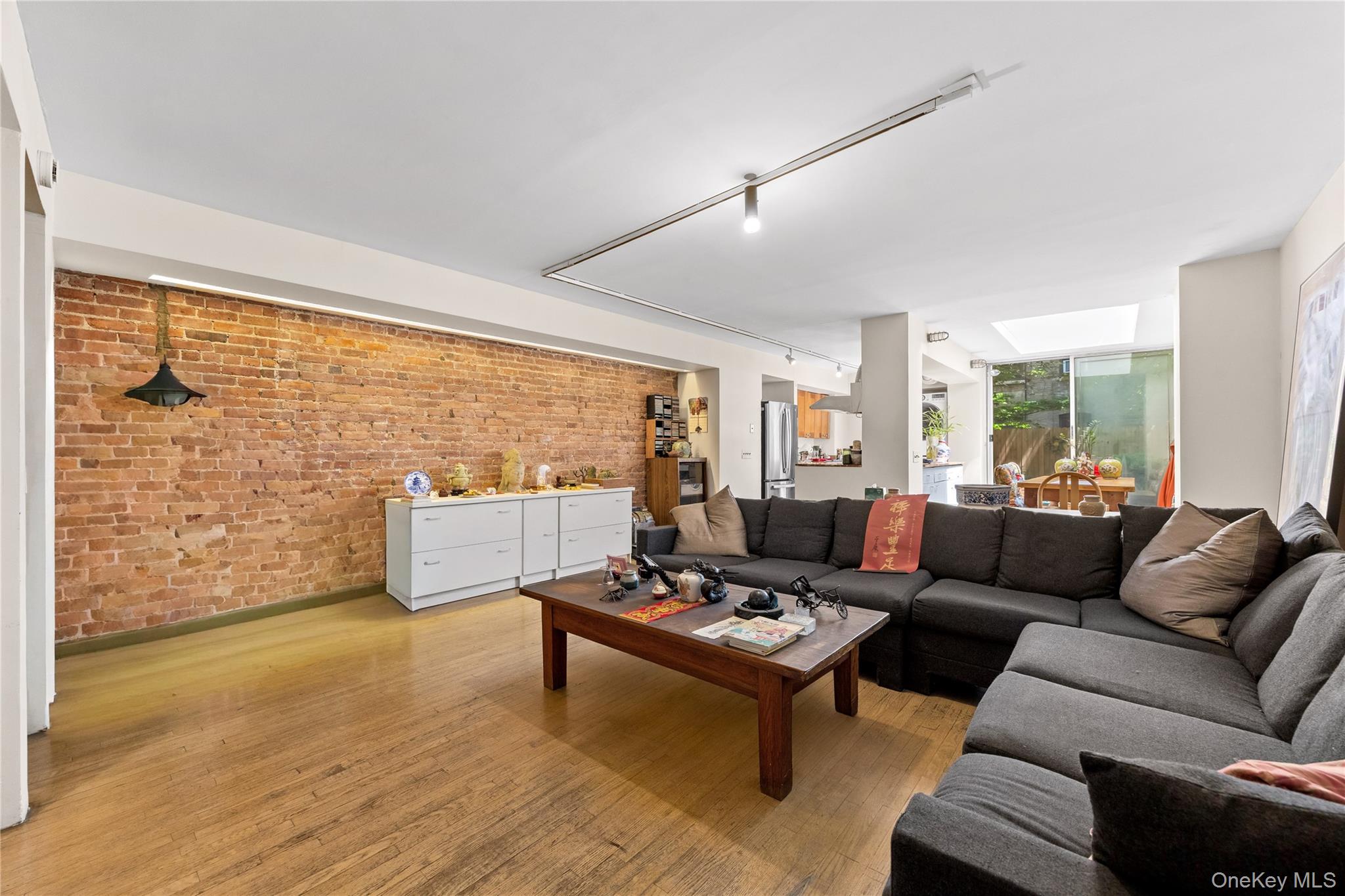 311 W 78th Street Property Photo 43