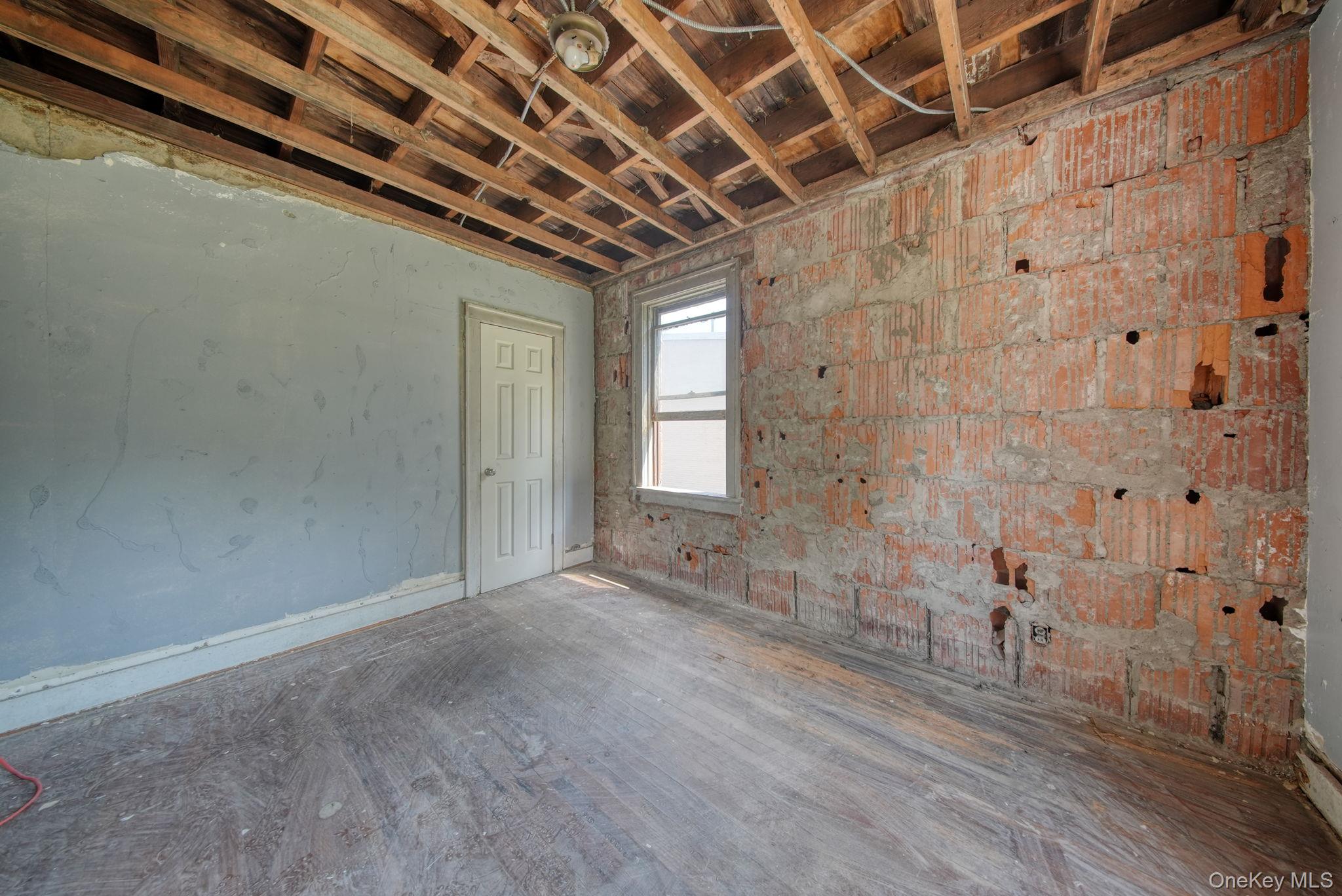 225 Dubois Street Property Photo 10