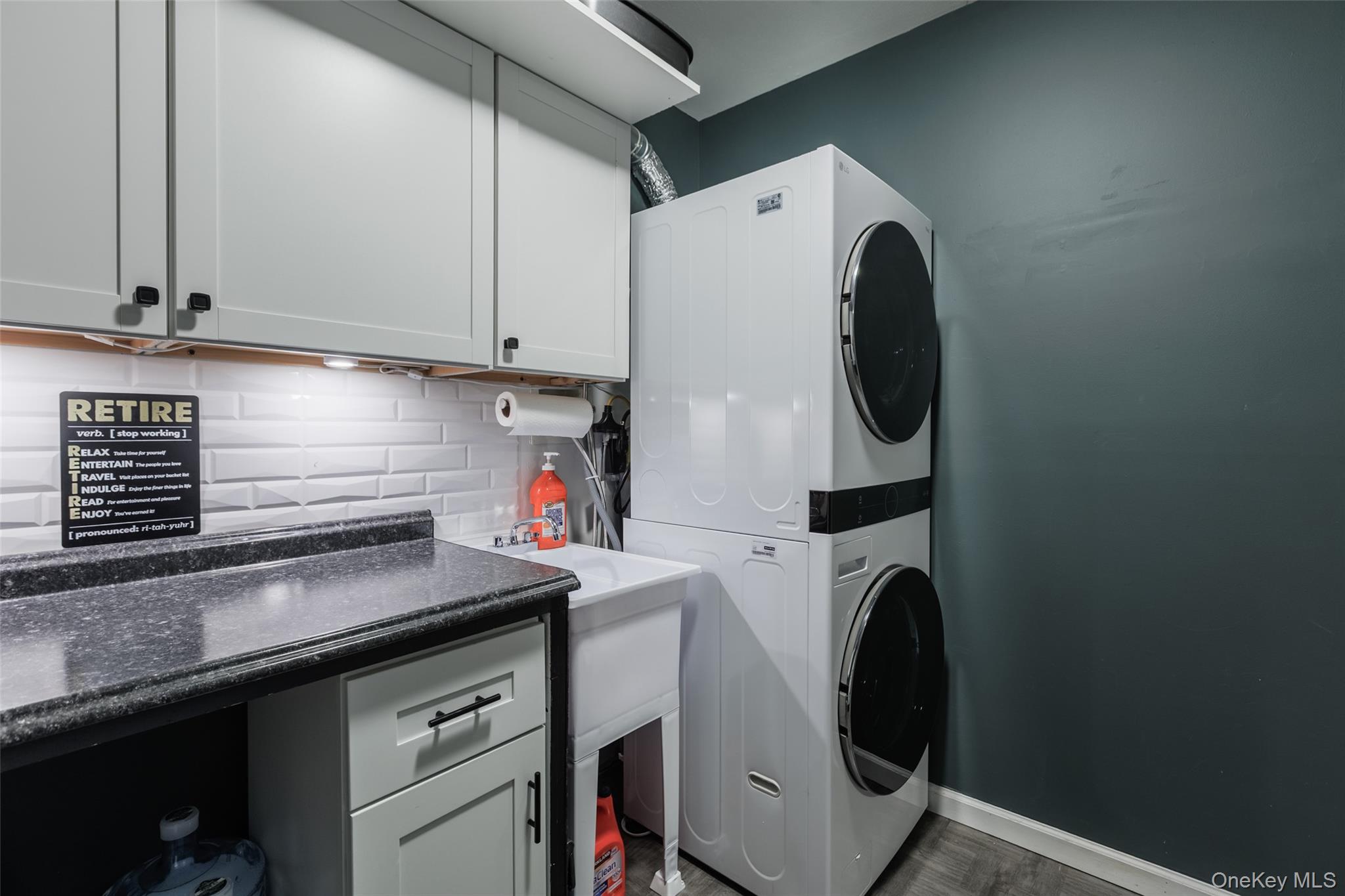 84 Kate Circle Property Photo 16