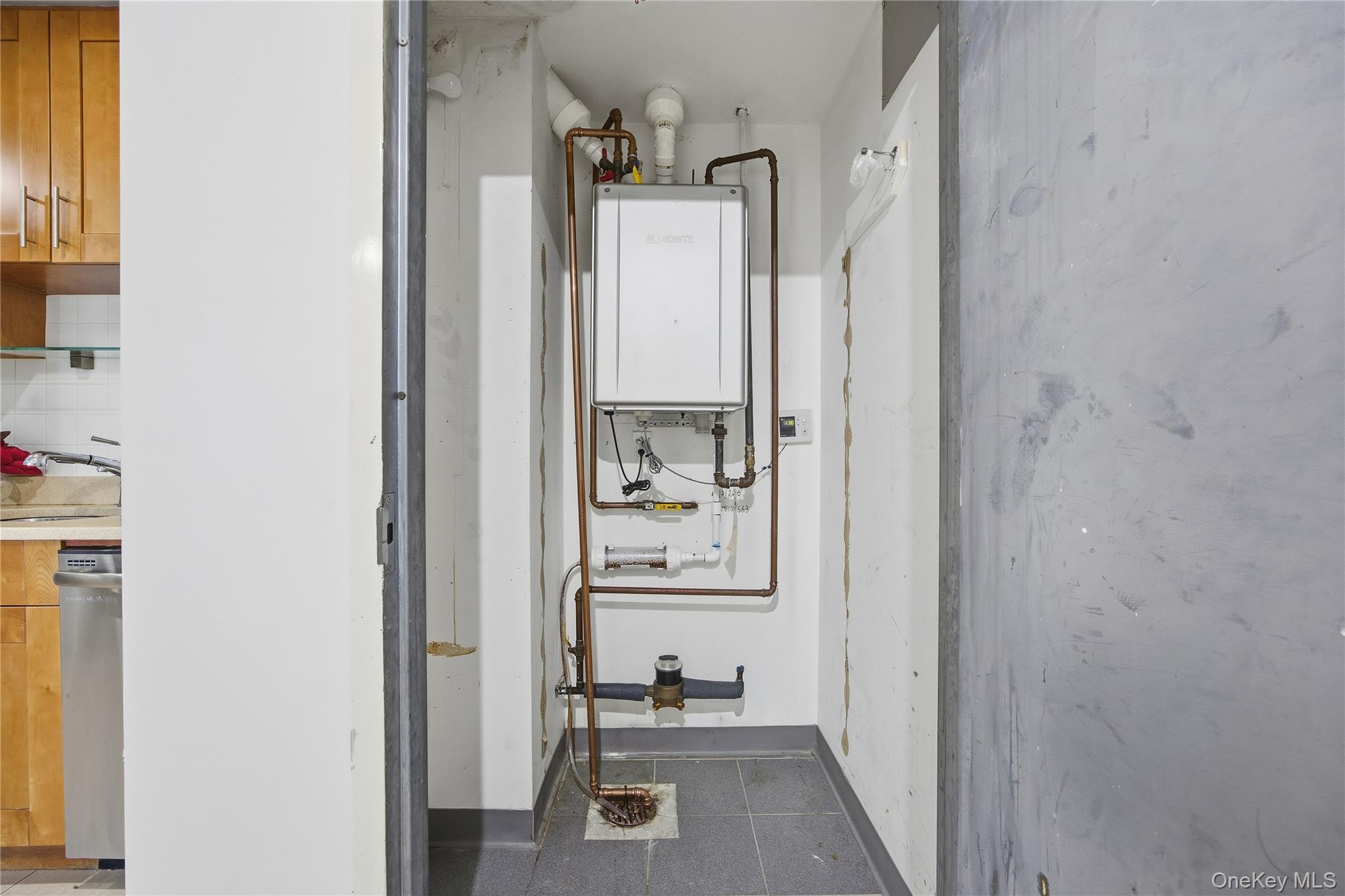 106-07 Northern Boulevard 5b Property Photo 15