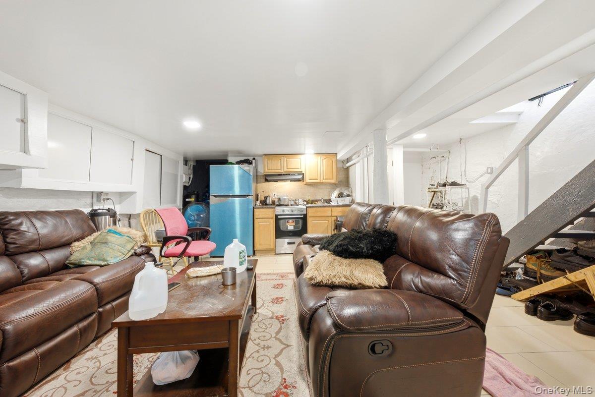 3159 Villa Avenue Property Photo 11
