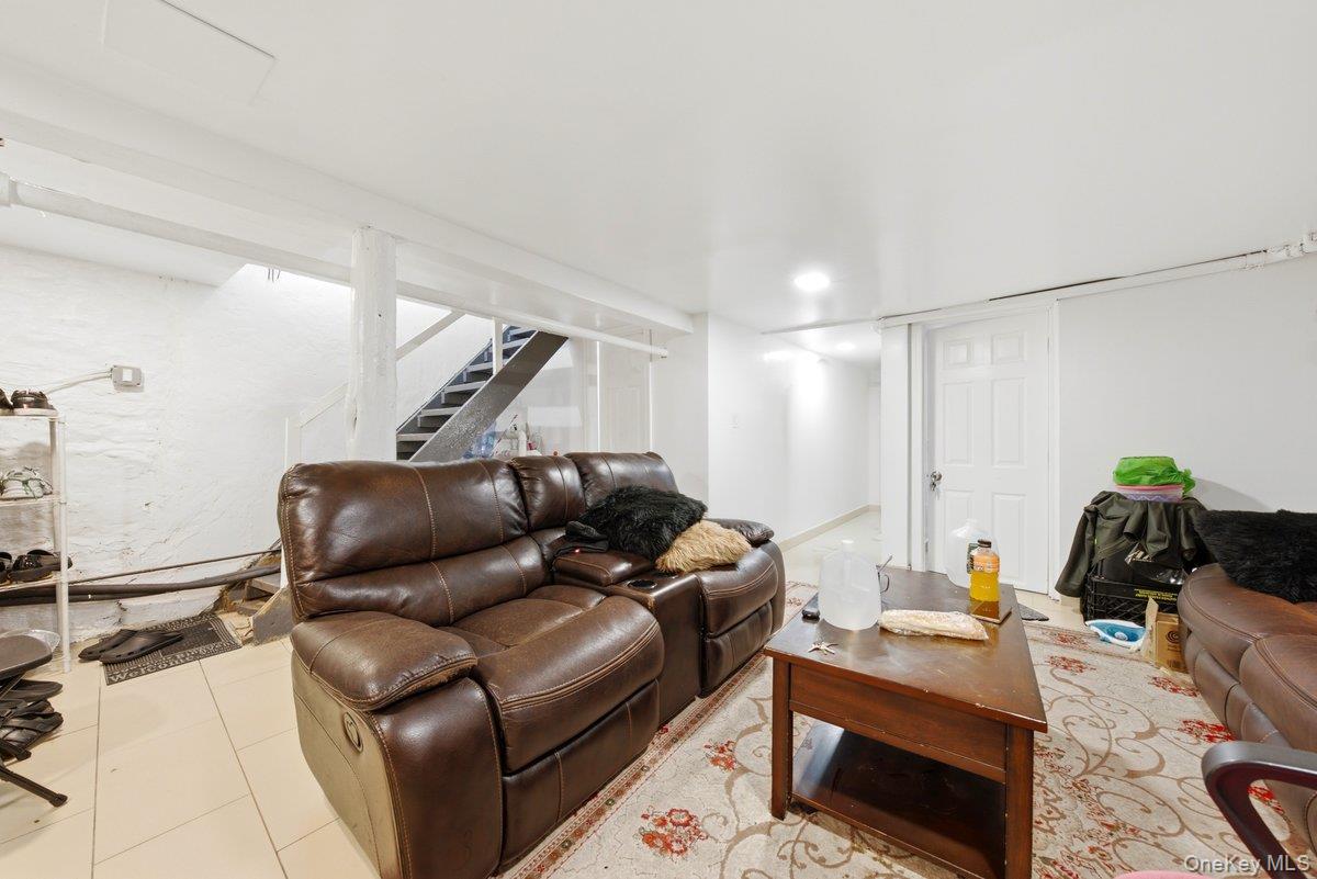 3159 Villa Avenue Property Photo 14