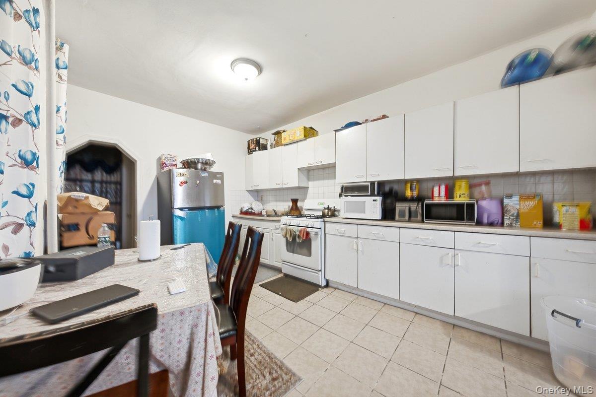 3159 Villa Avenue Property Photo 18