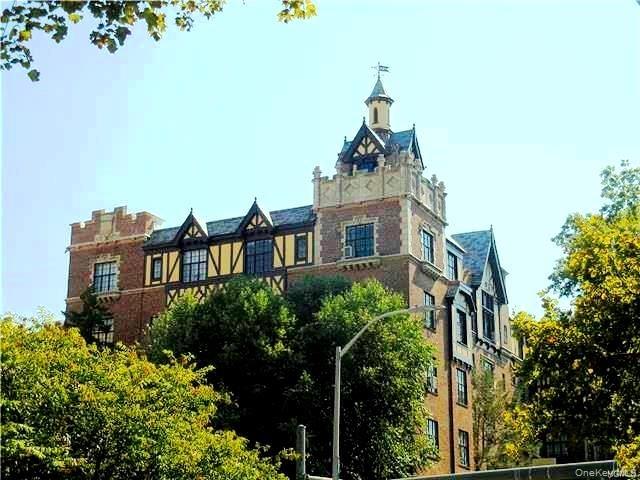 2 Westchester Avenue 4n Property Photo 2