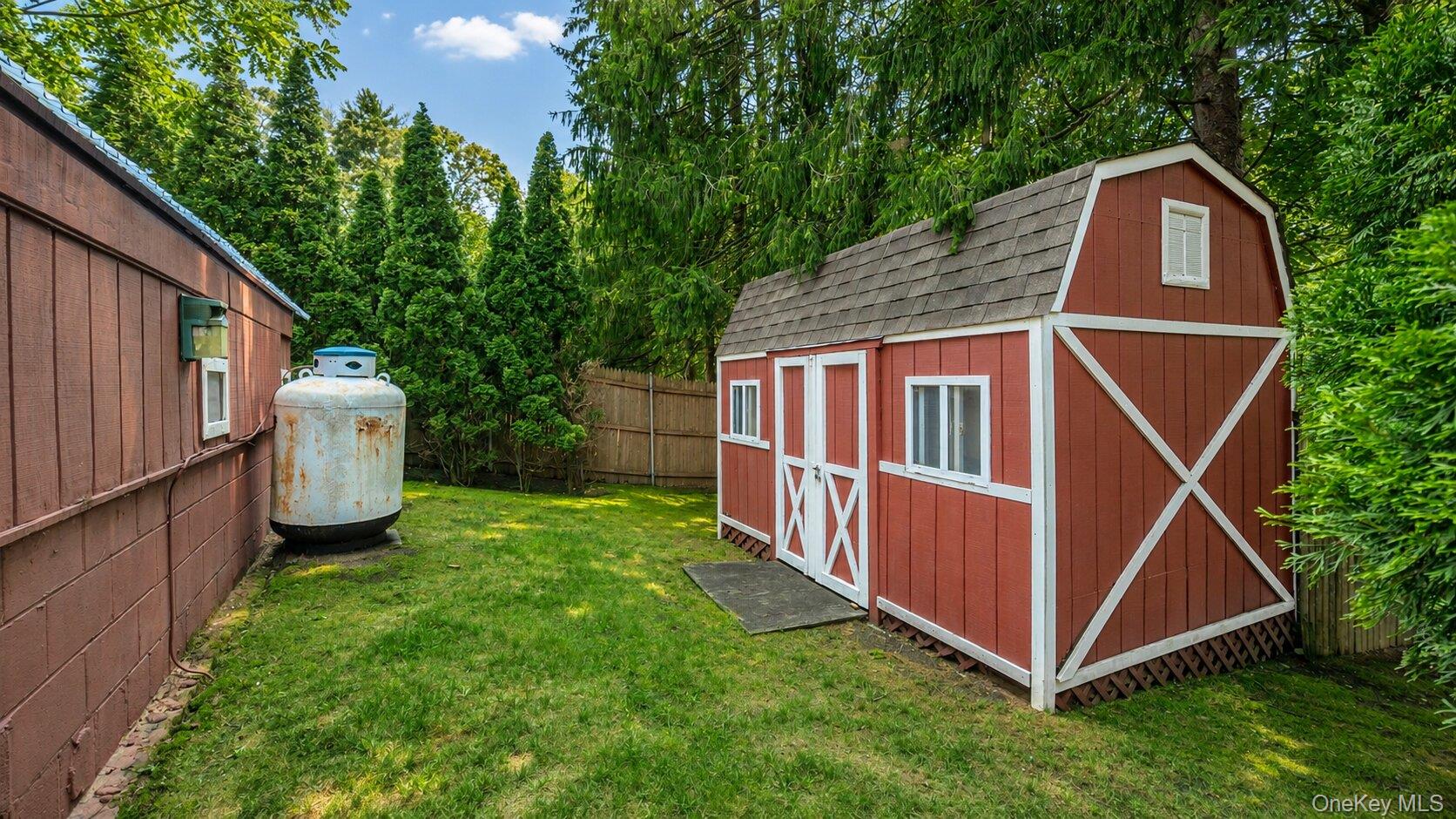 16 Yaphank Middle Island Road Property Photo 8