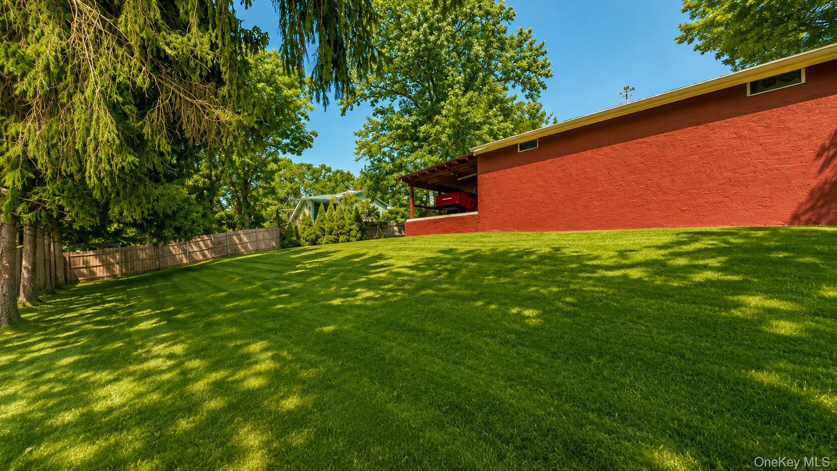 16 Yaphank Middle Island Road Property Photo 10