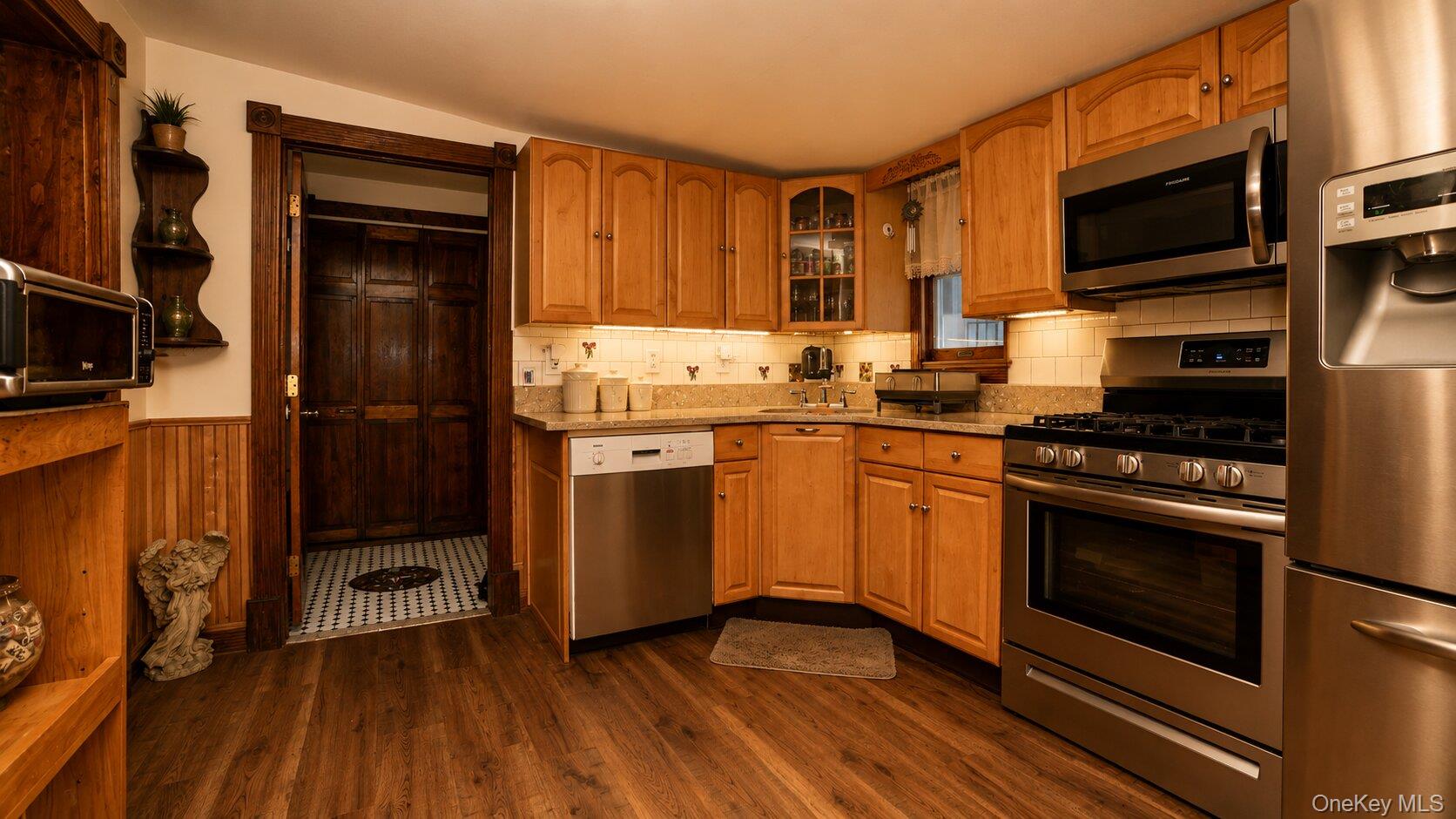 16 Yaphank Middle Island Road Property Photo 18