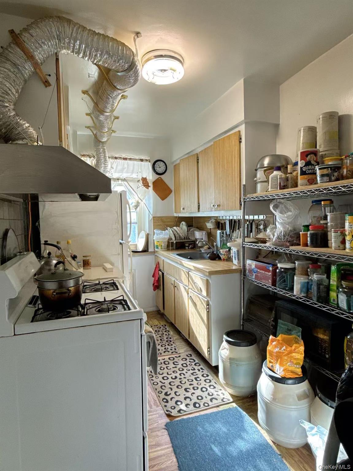 144-60 Gravett Street 2b Property Photo 5