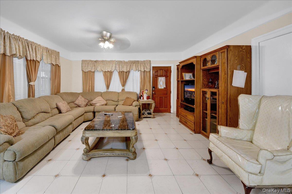 3170 Rawlins Avenue Property Photo 2