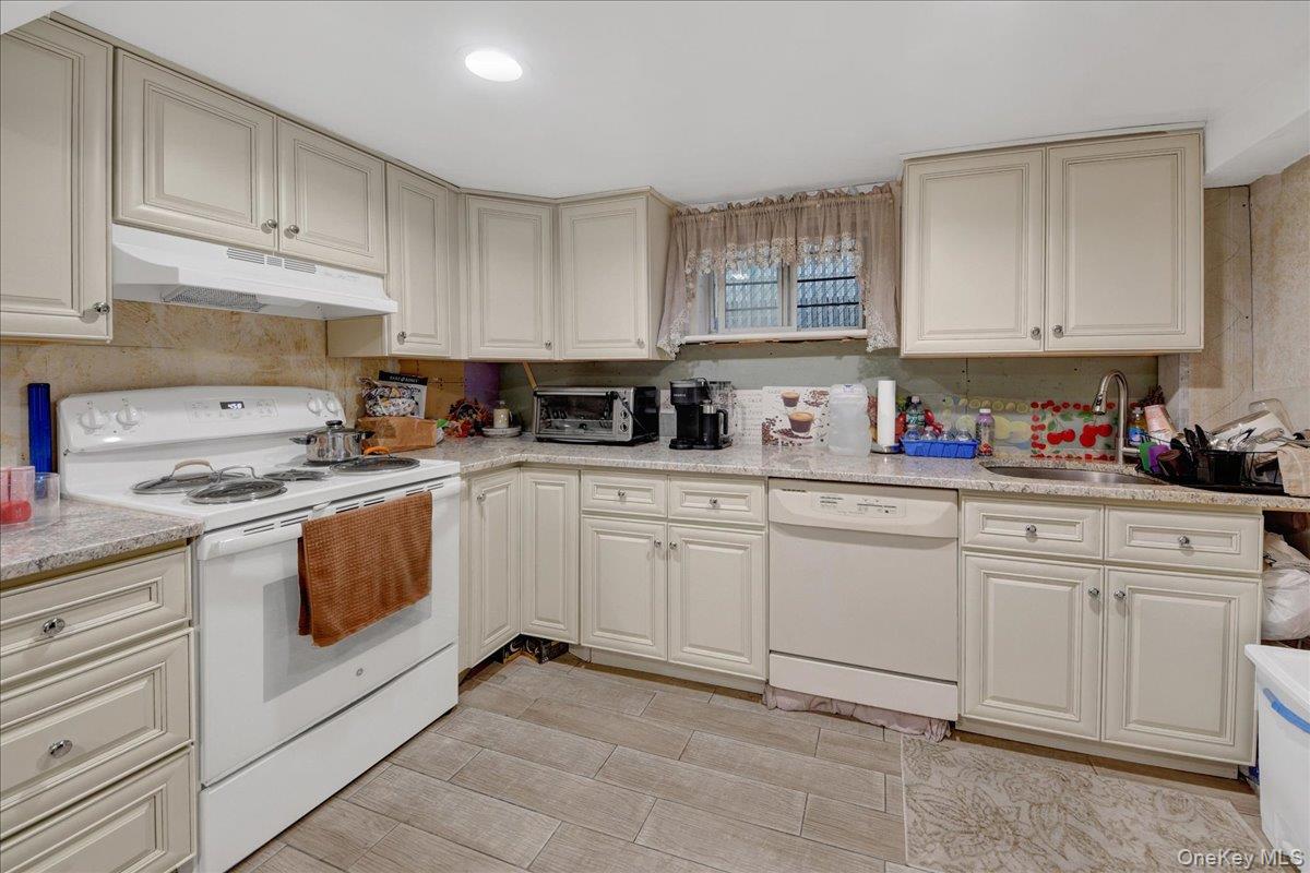 3170 Rawlins Avenue Property Photo 19