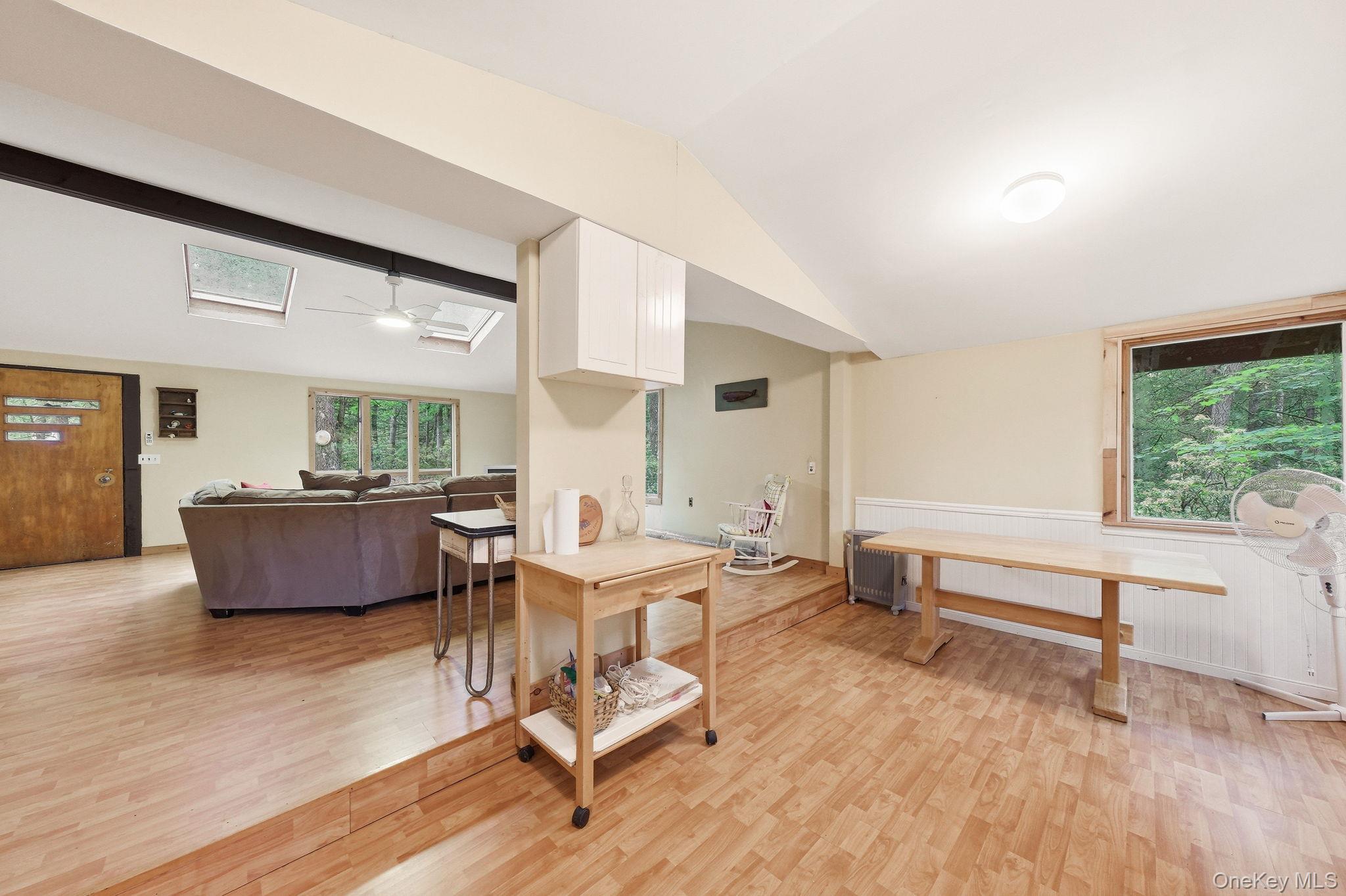 315 S Shore Drive Property Photo 8