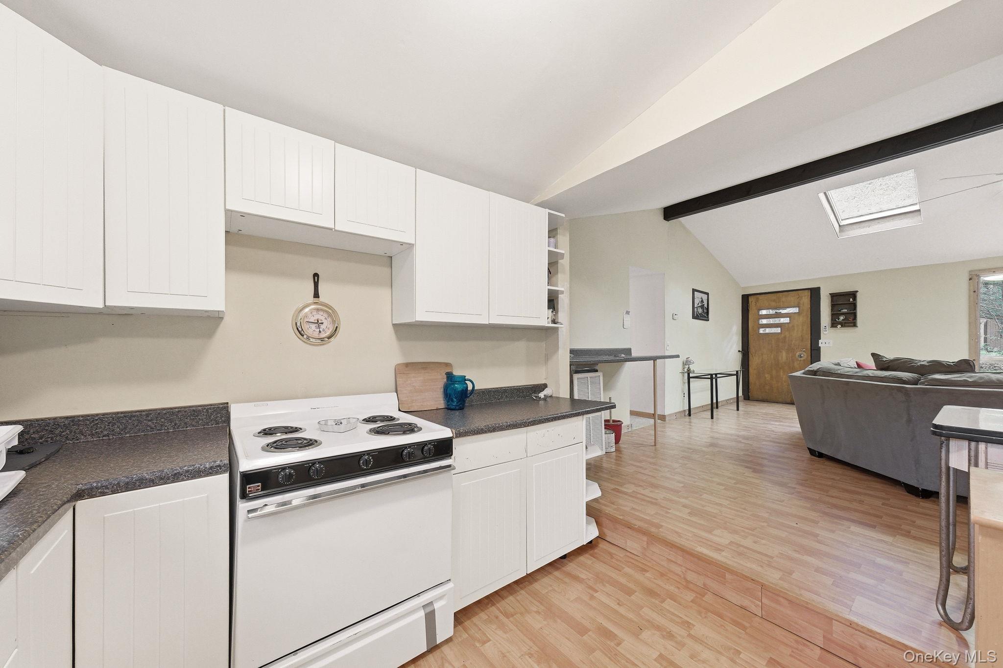 315 S Shore Drive Property Photo 9