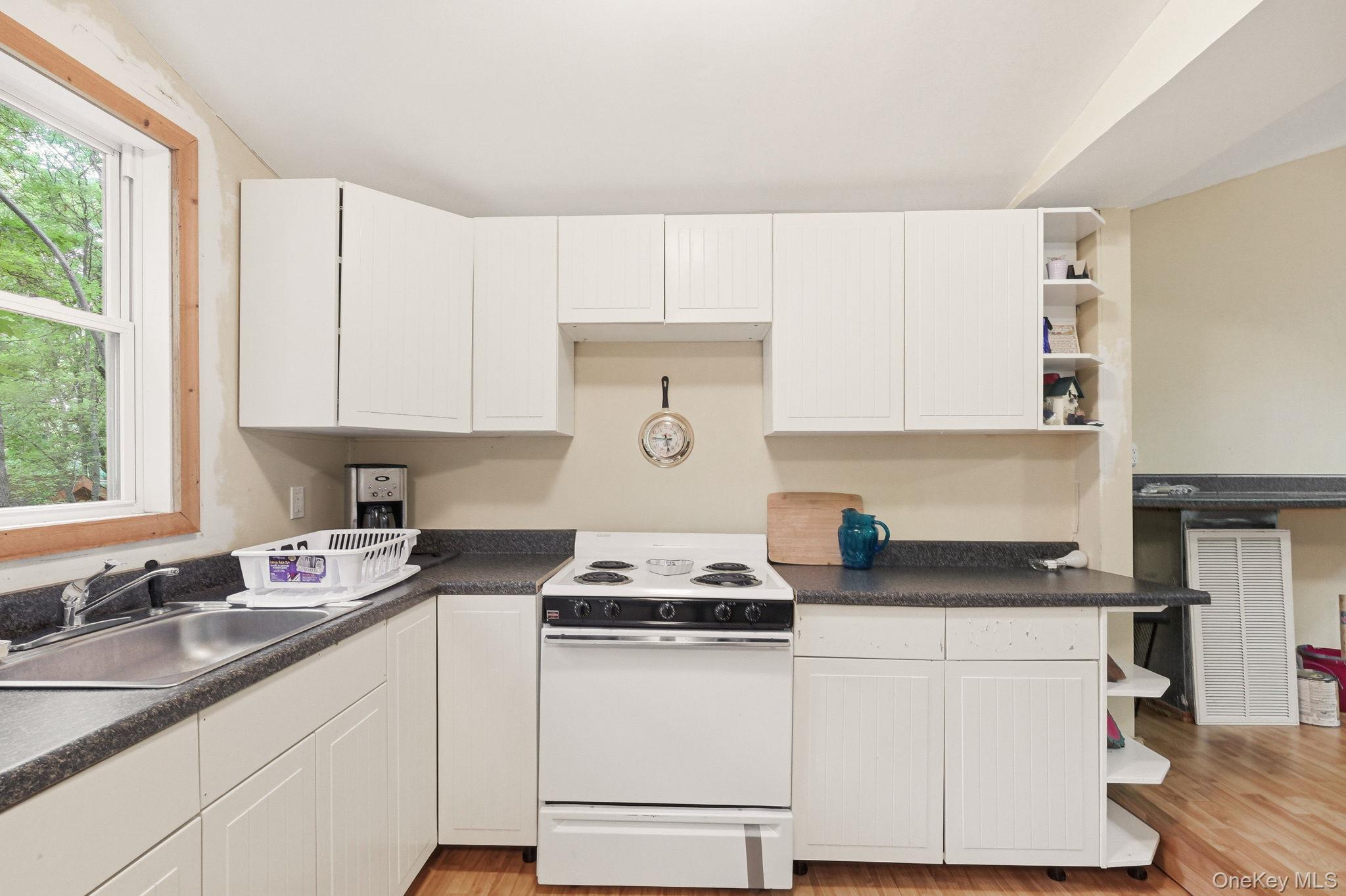 315 S Shore Drive Property Photo 10