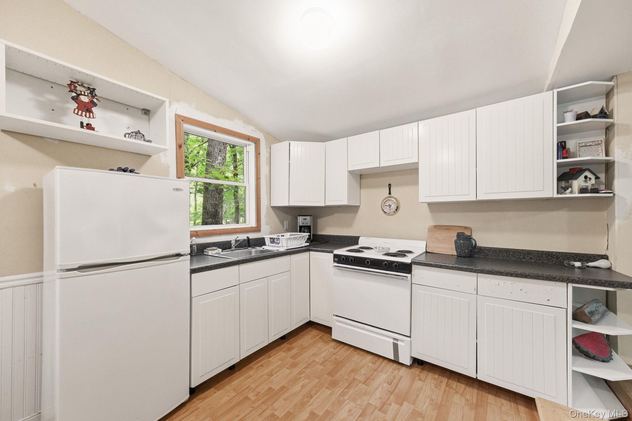 315 S Shore Drive Property Photo 11