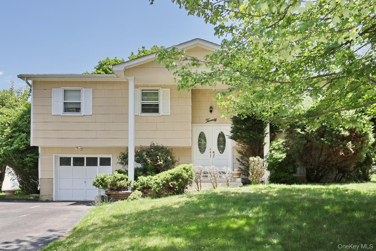 20 Woodridge Drive Property Photo 3