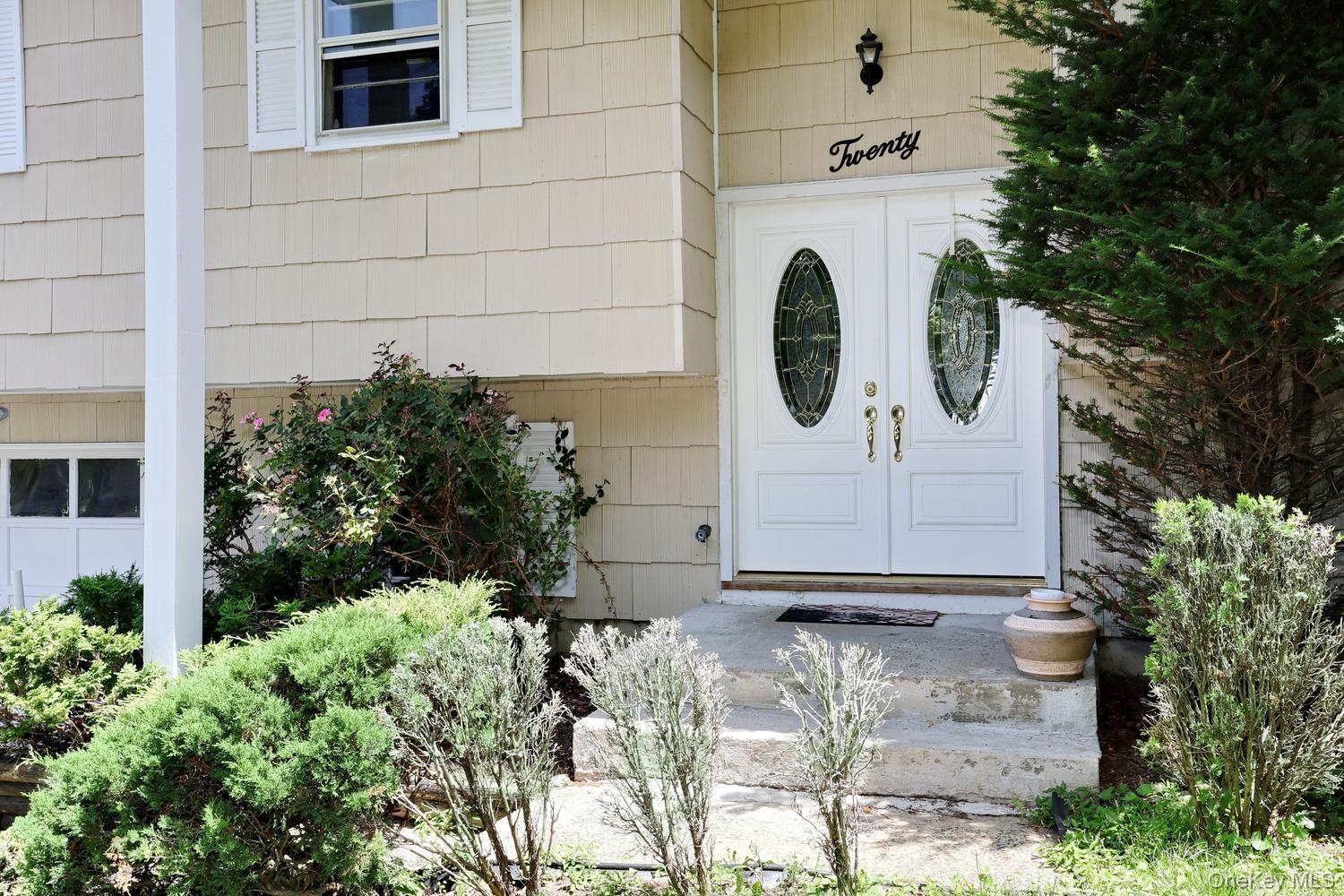 20 Woodridge Drive Property Photo 4