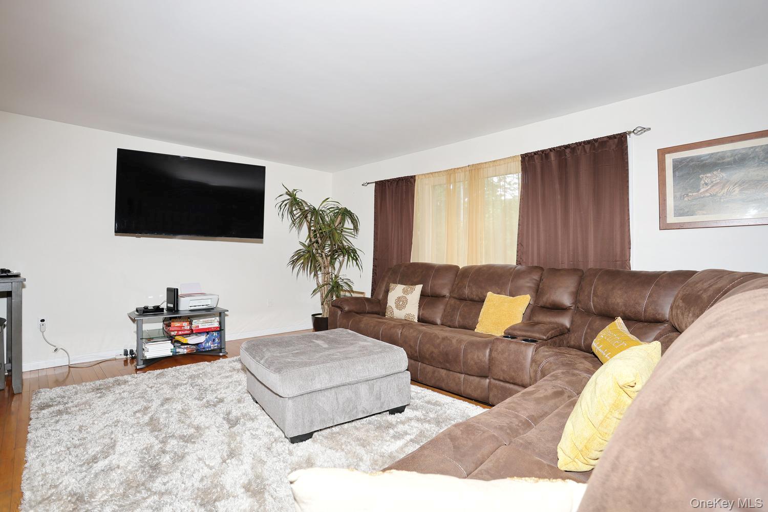 20 Woodridge Drive Property Photo 5