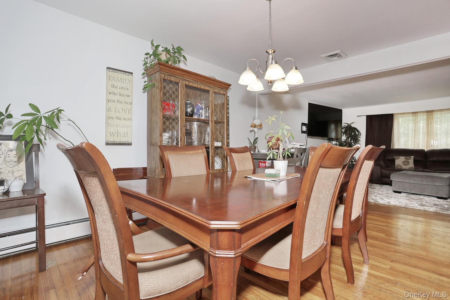 20 Woodridge Drive Property Photo 8