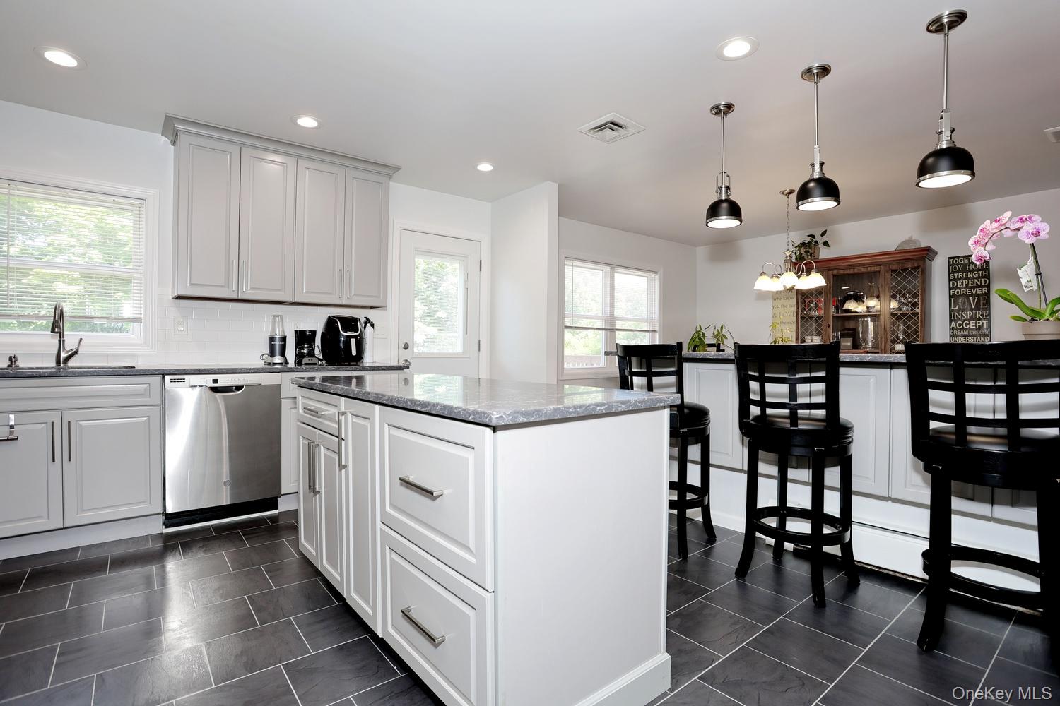 20 Woodridge Drive Property Photo 13