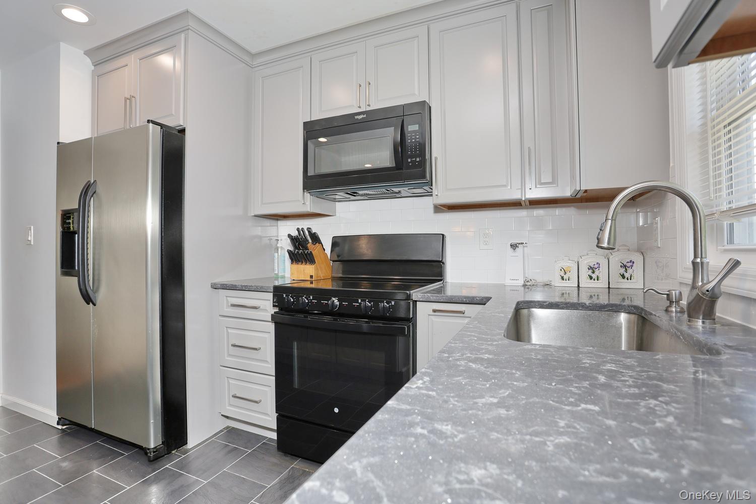 20 Woodridge Drive Property Photo 15