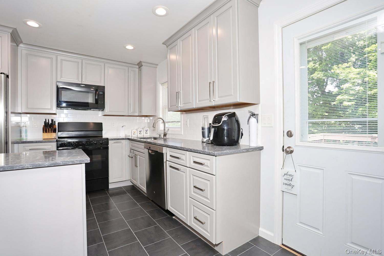 20 Woodridge Drive Property Photo 17