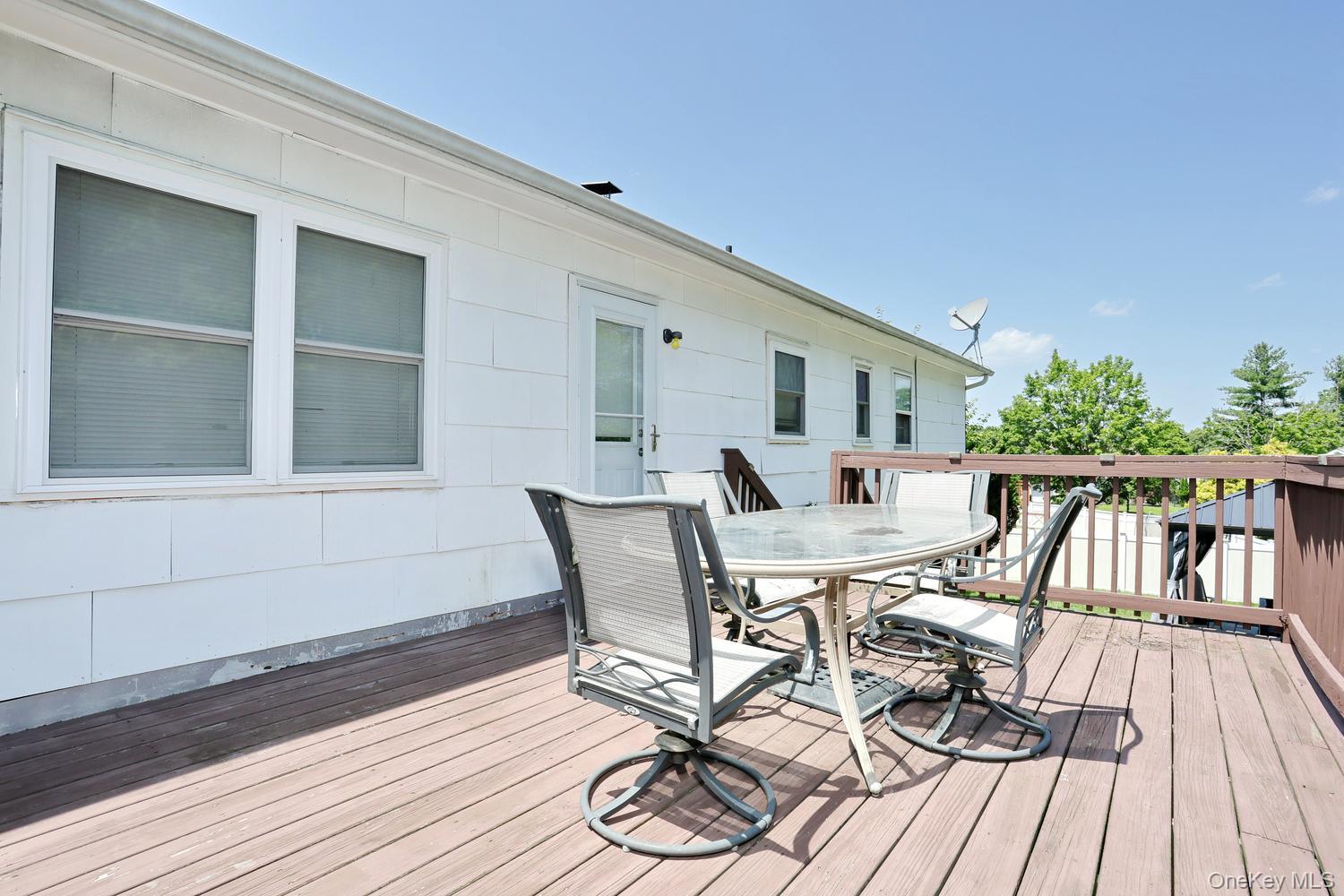 20 Woodridge Drive Property Photo 37