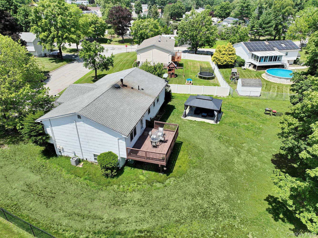 20 Woodridge Drive Property Photo 39