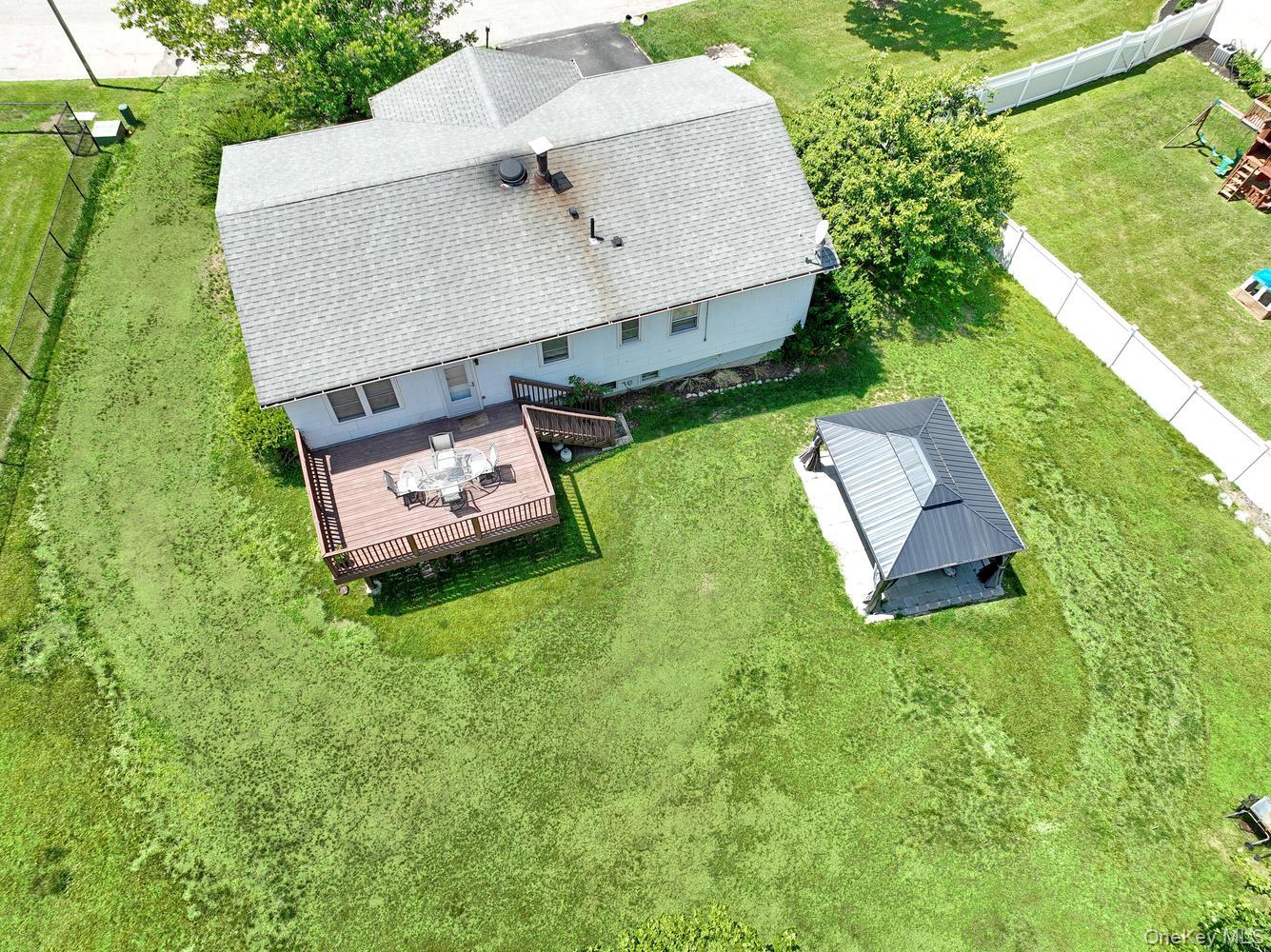 20 Woodridge Drive Property Photo 40