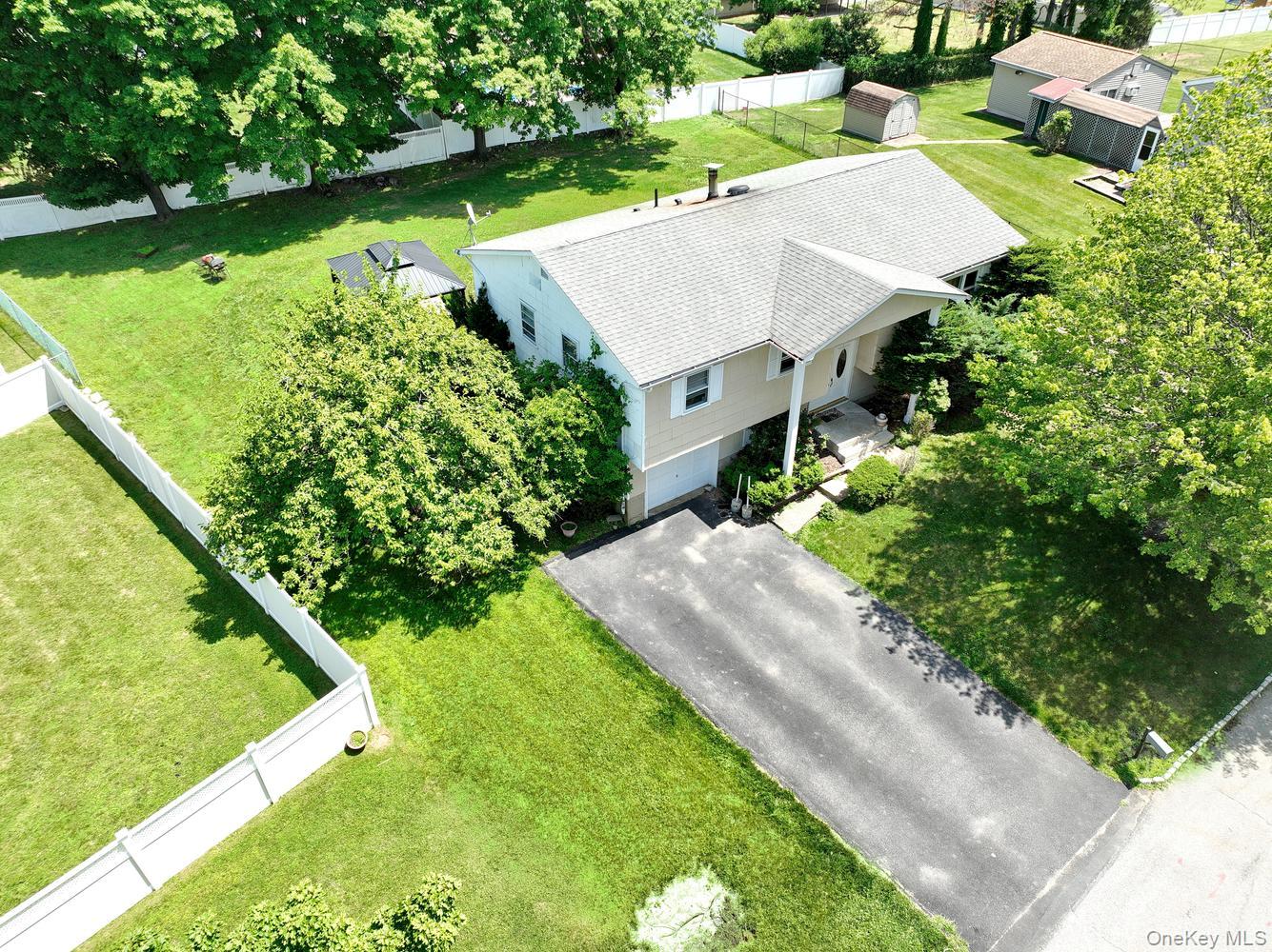20 Woodridge Drive Property Photo 44