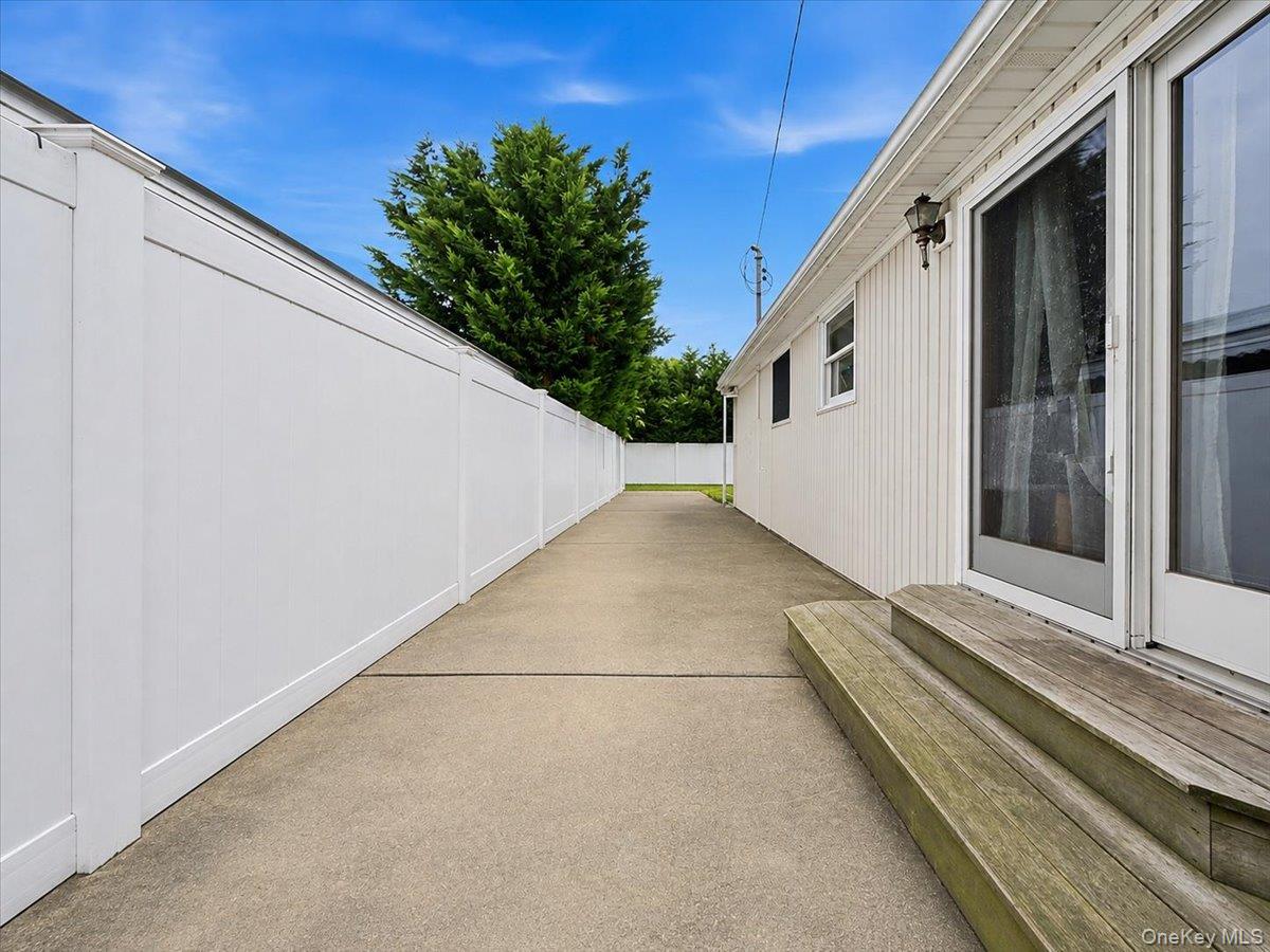 95 E Riviera Drive Property Photo 15