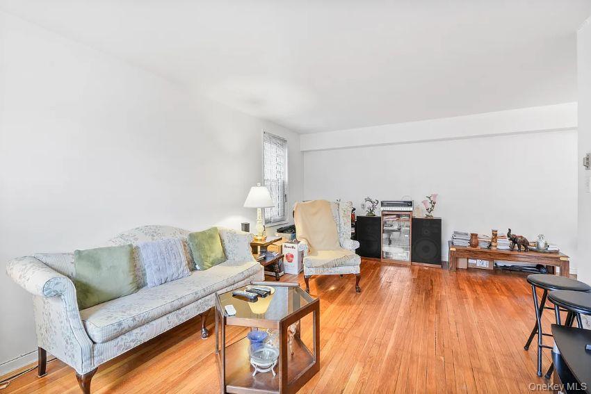64-00 Saunders Street 5-c Property Photo 8