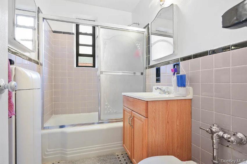 64-00 Saunders Street 5-c Property Photo 10