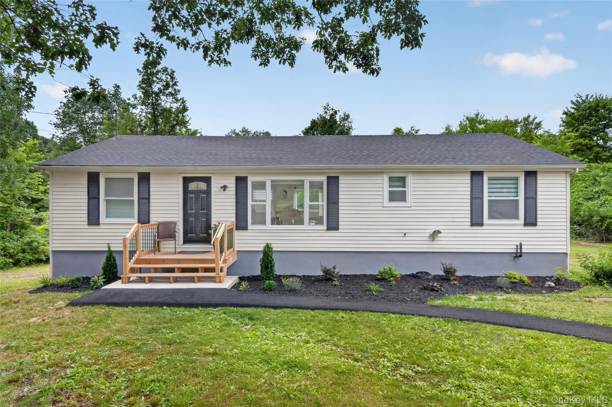 140 Rabbit Run Road Property Photo 2