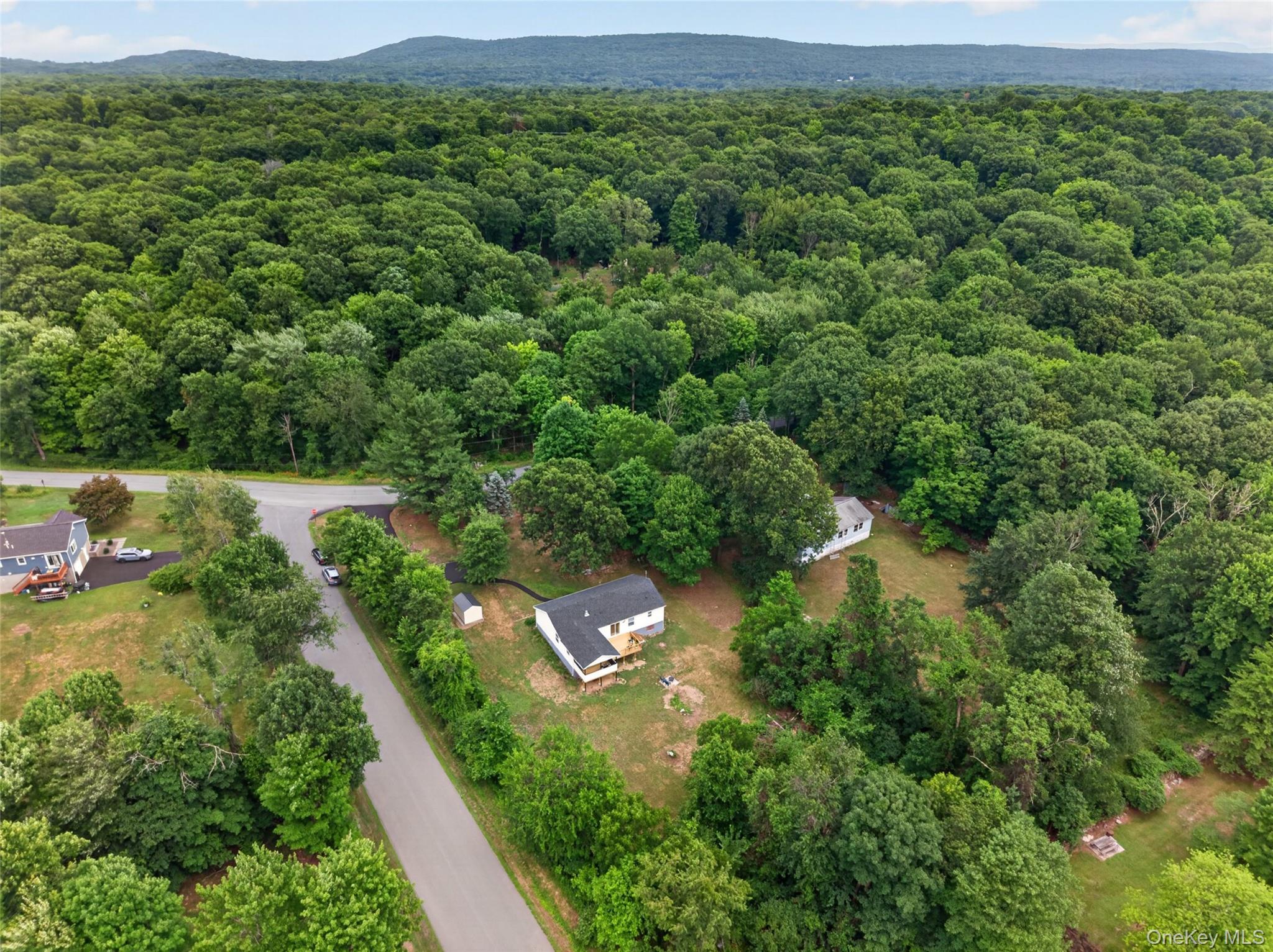 140 Rabbit Run Road Property Photo 3