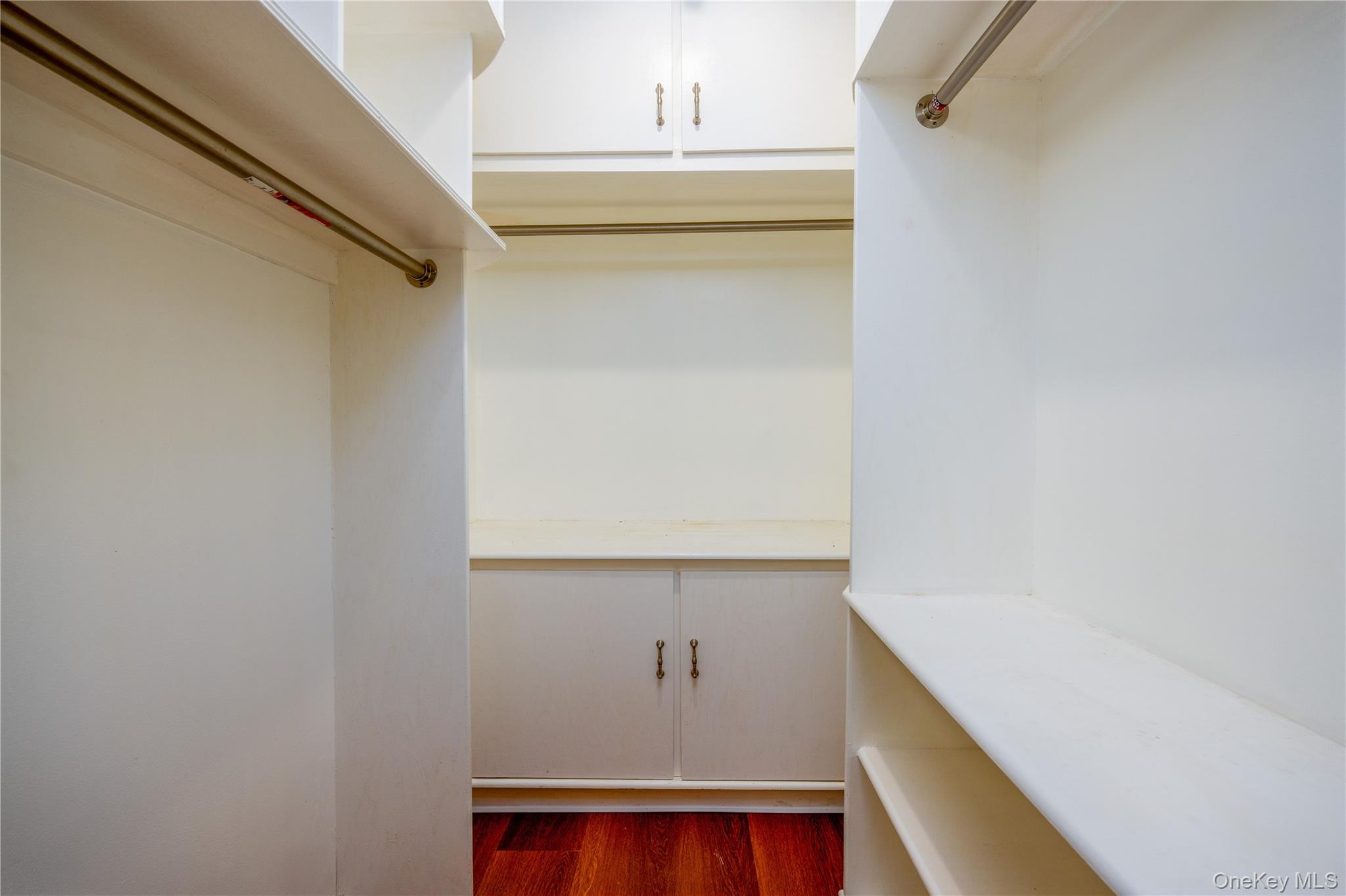 27 Lexington Hill 8 Property Photo 14