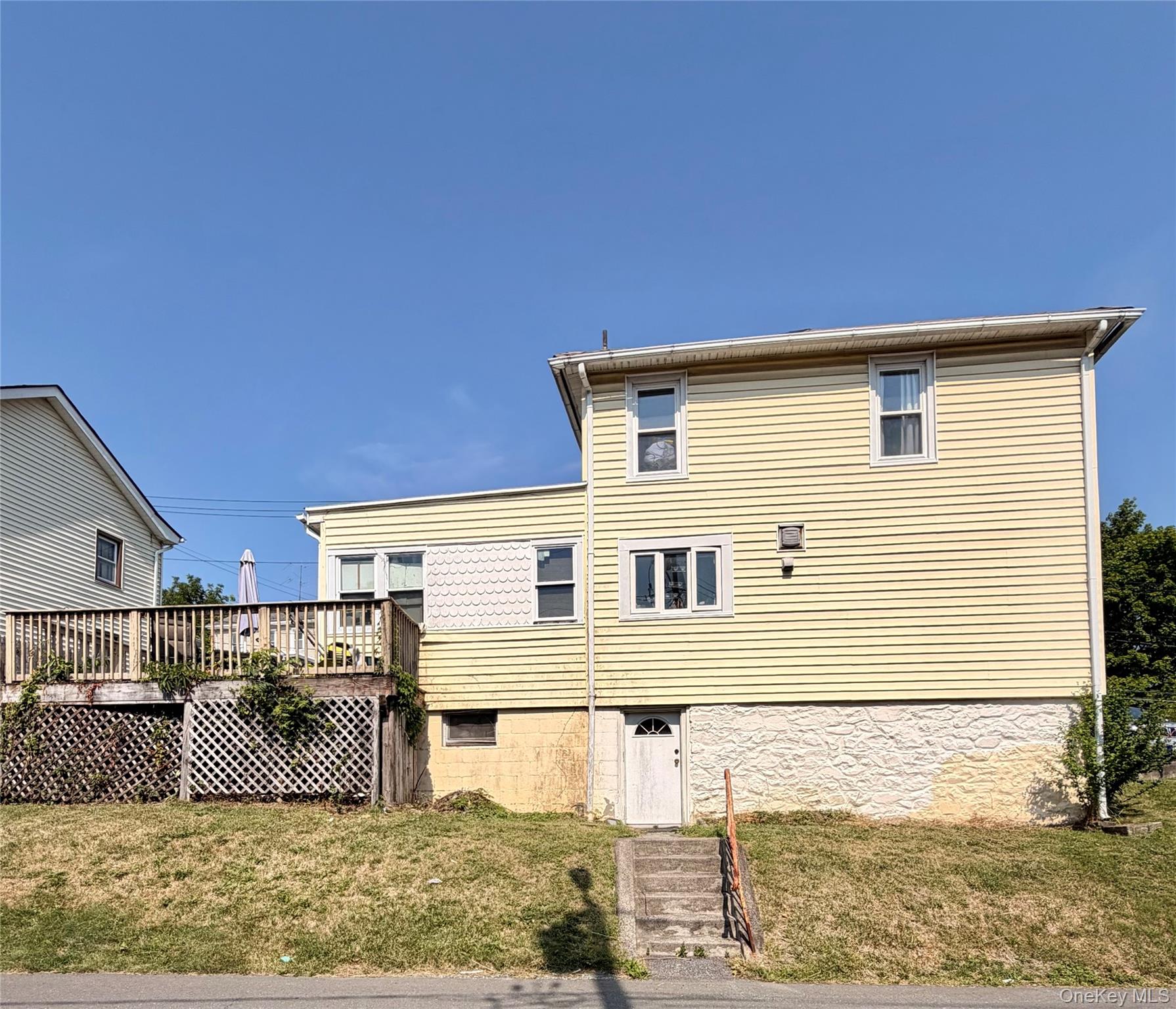 8 Forest Avenue 6 Property Photo 4