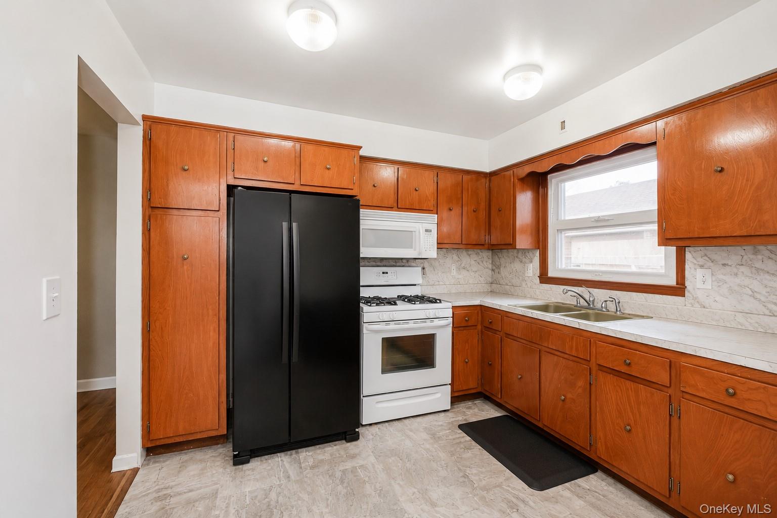 74 Highview Avenue Property Photo 29