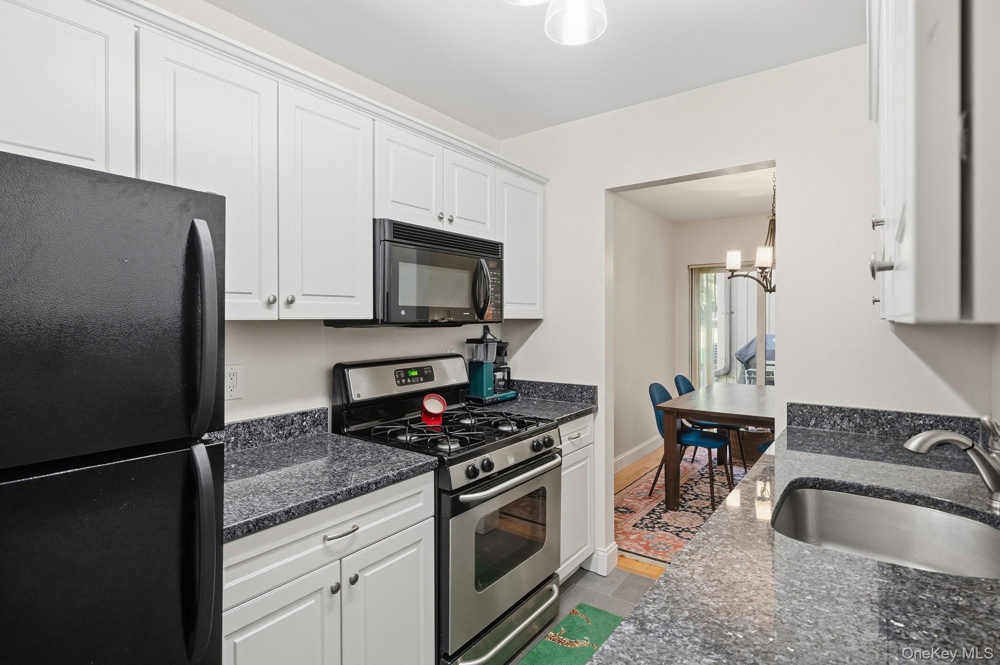 309 N Greeley Avenue 5c Property Photo 11
