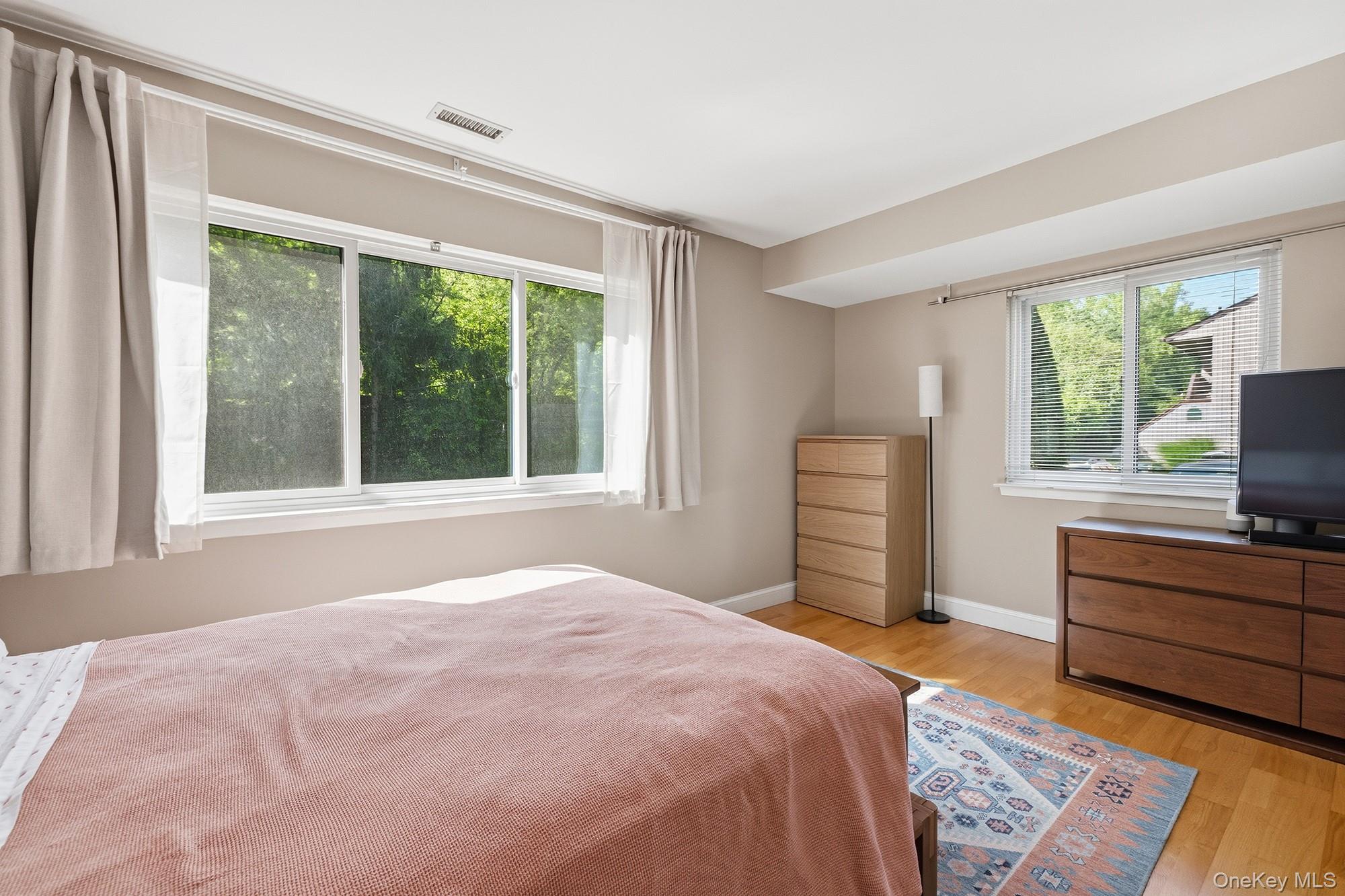 309 N Greeley Avenue 5c Property Photo 17
