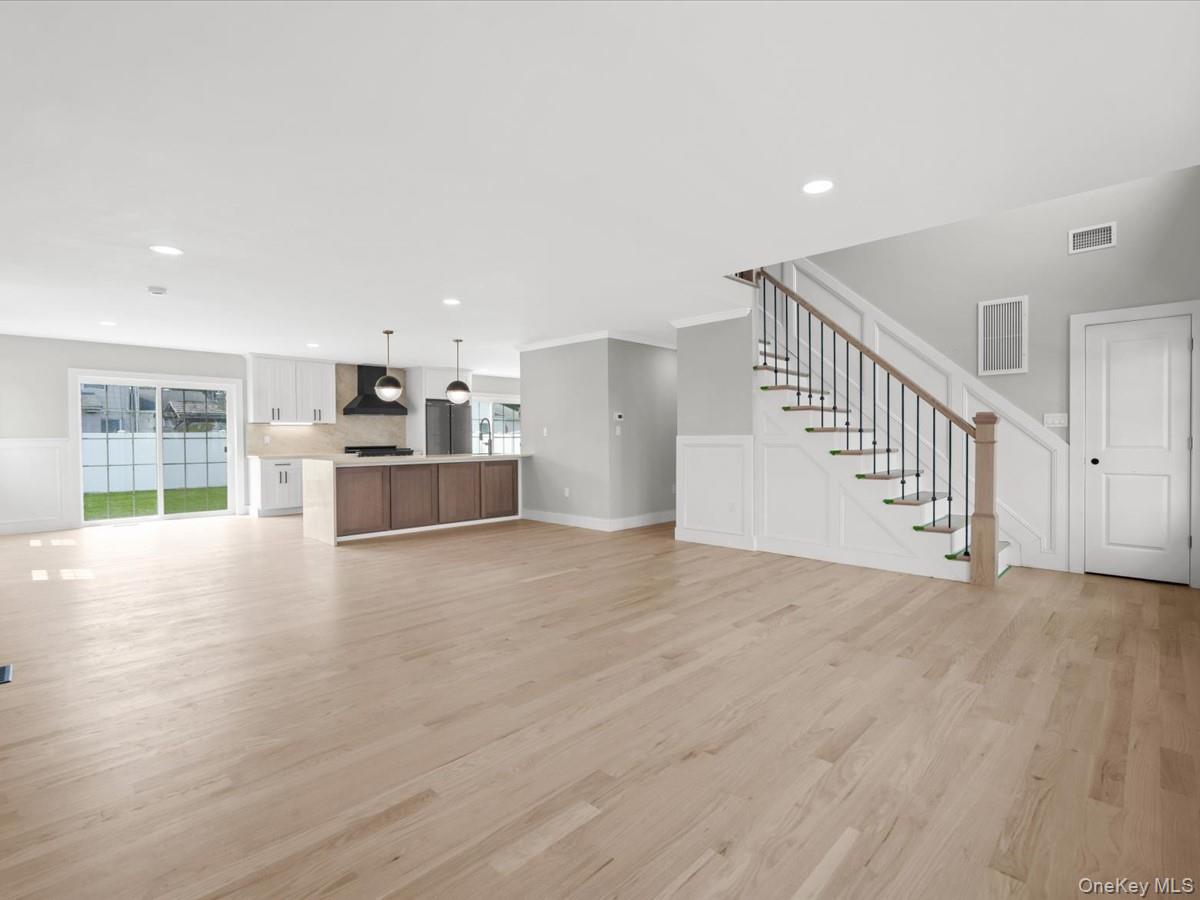 60 Westwood Road Property Photo 3