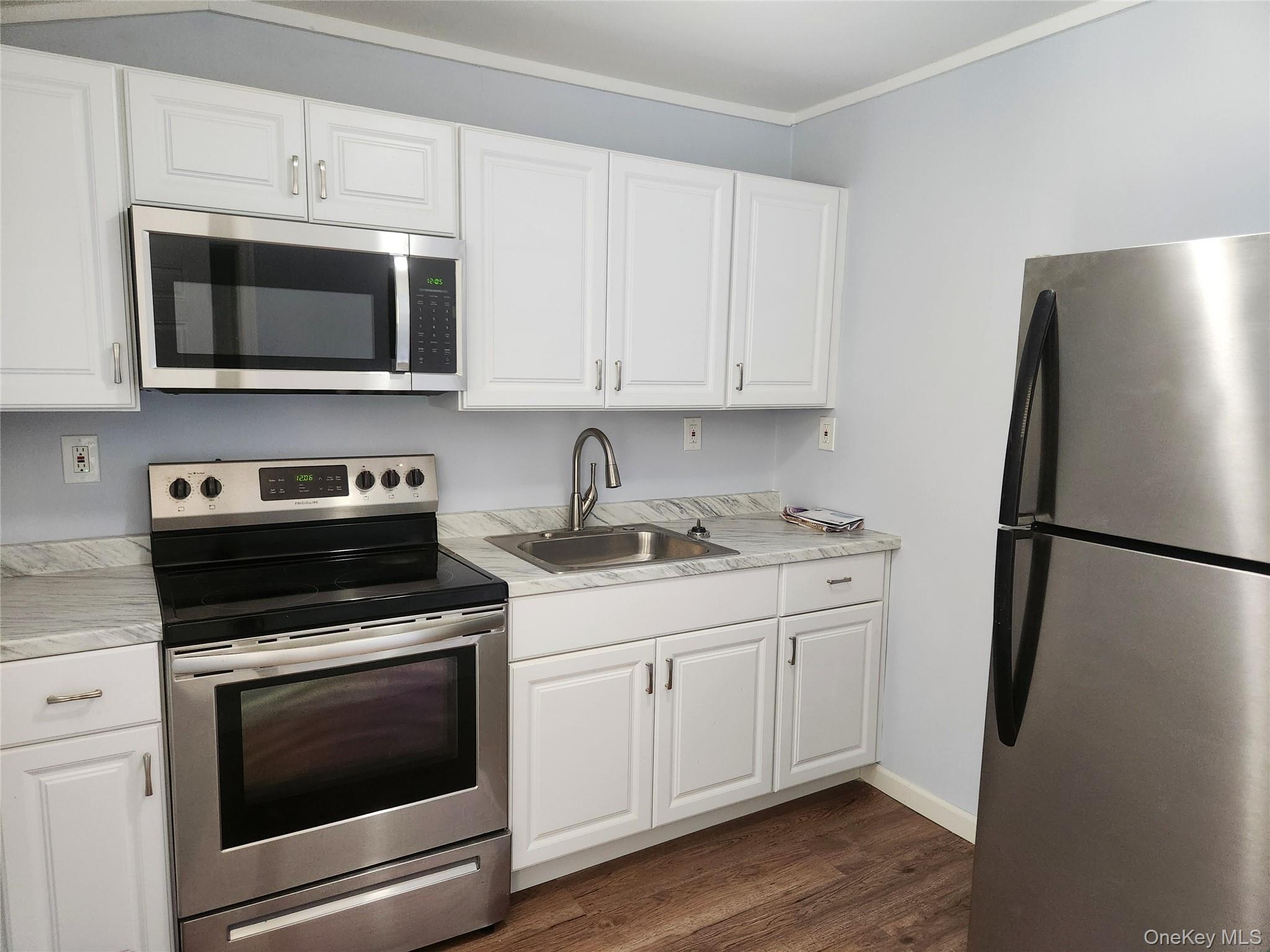 548 Taylor Avenue Property Photo 3