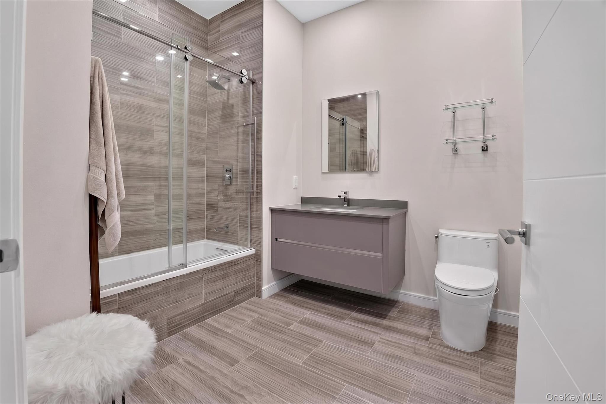 10 Shore Road 101 Property Photo 30