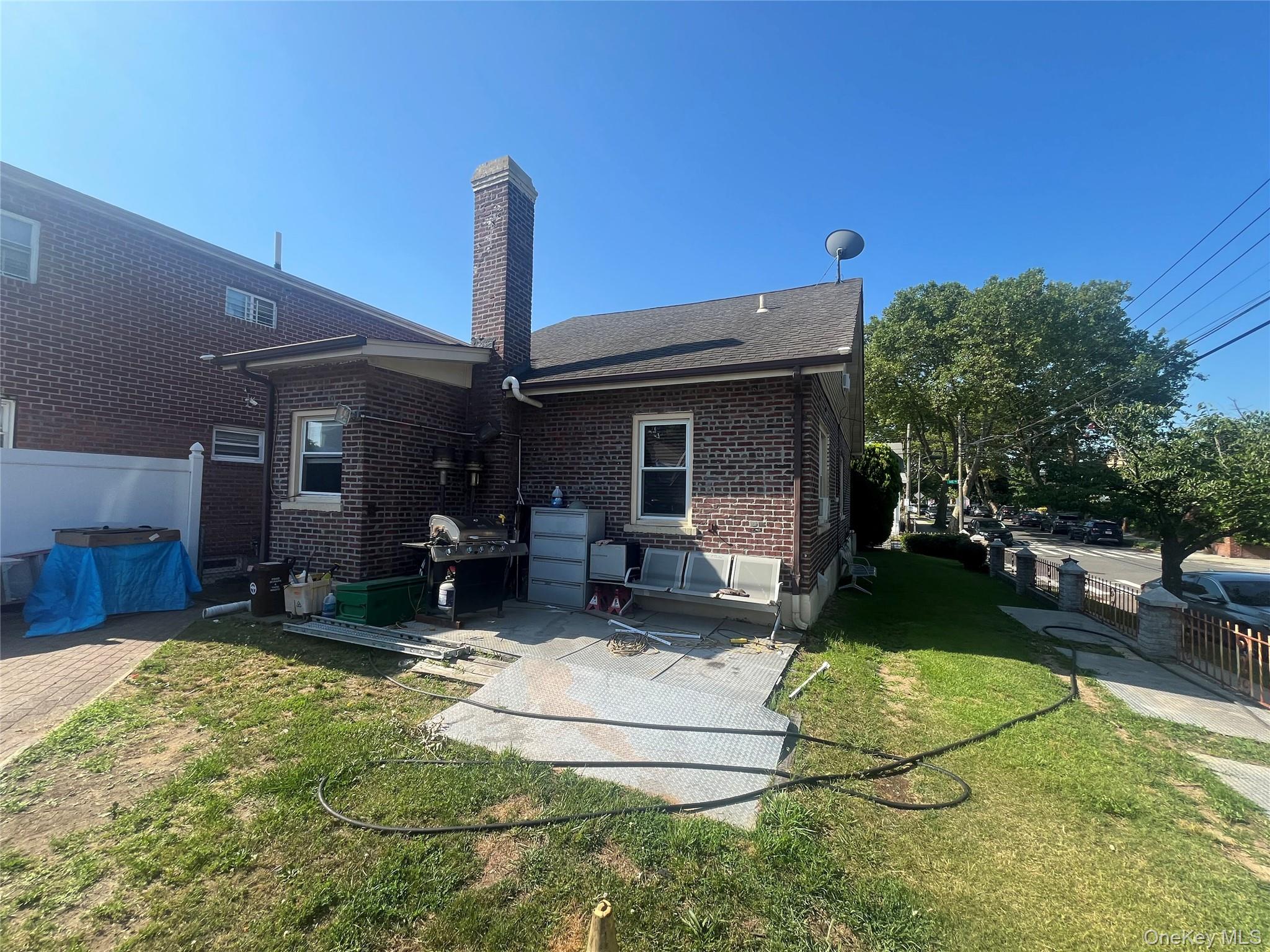 18103 145th Road Property Photo 1