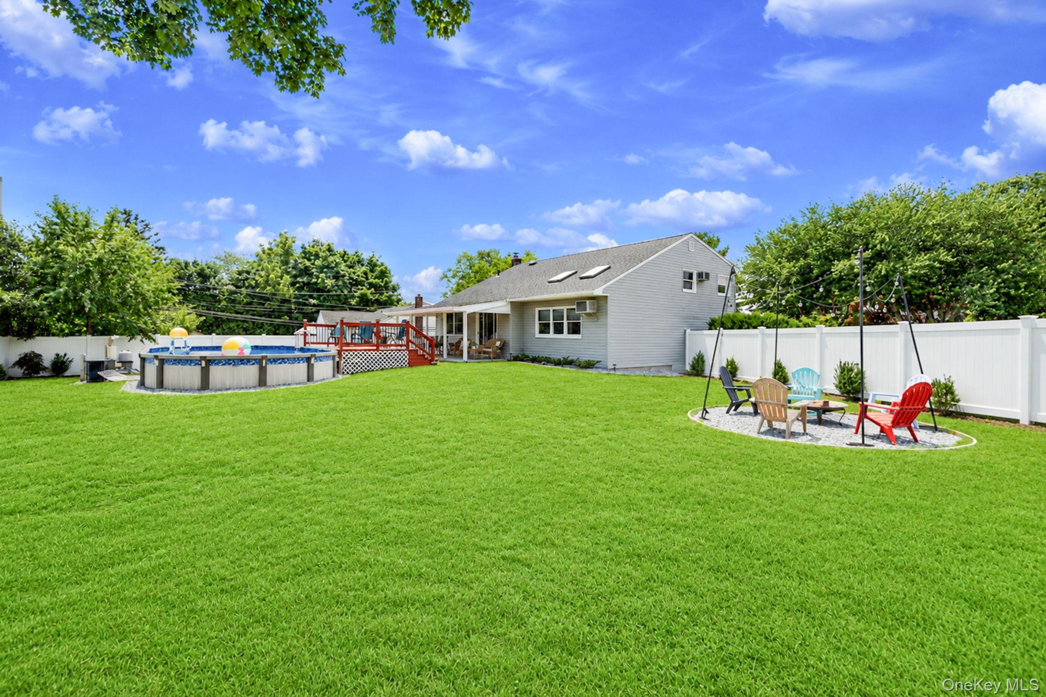 1 Blue Spruce Lane Property Photo 6