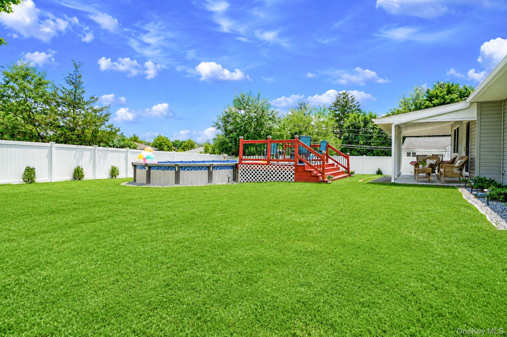 1 Blue Spruce Lane Property Photo 8